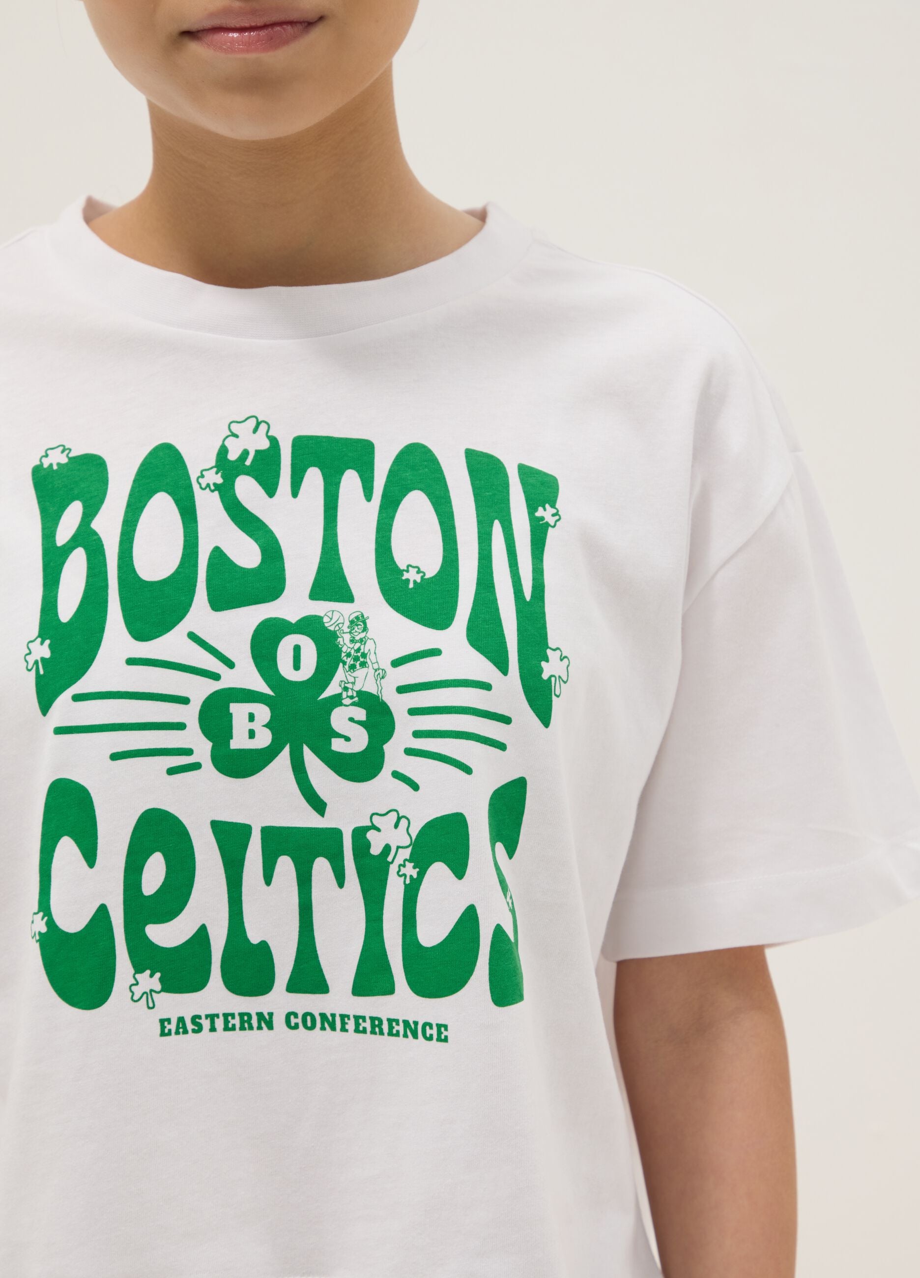 White pure cotton relaxed fit girl T-shirt Boston Celtics