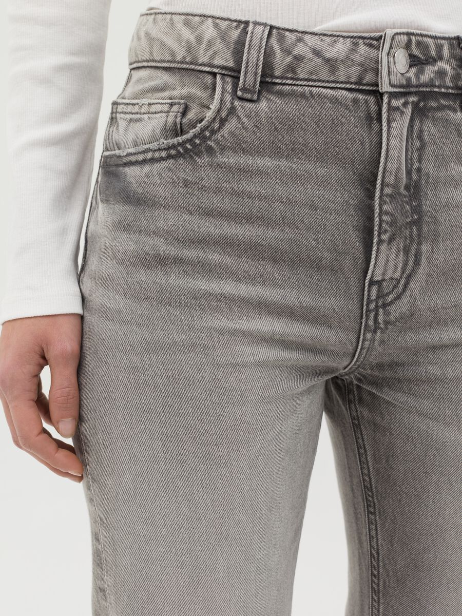 Straight-fit jeans with five pockets_2