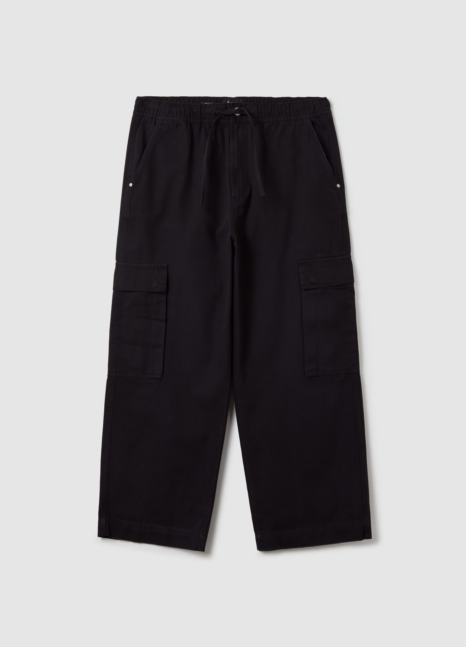 Wide-leg cargo joggers with drawstring
