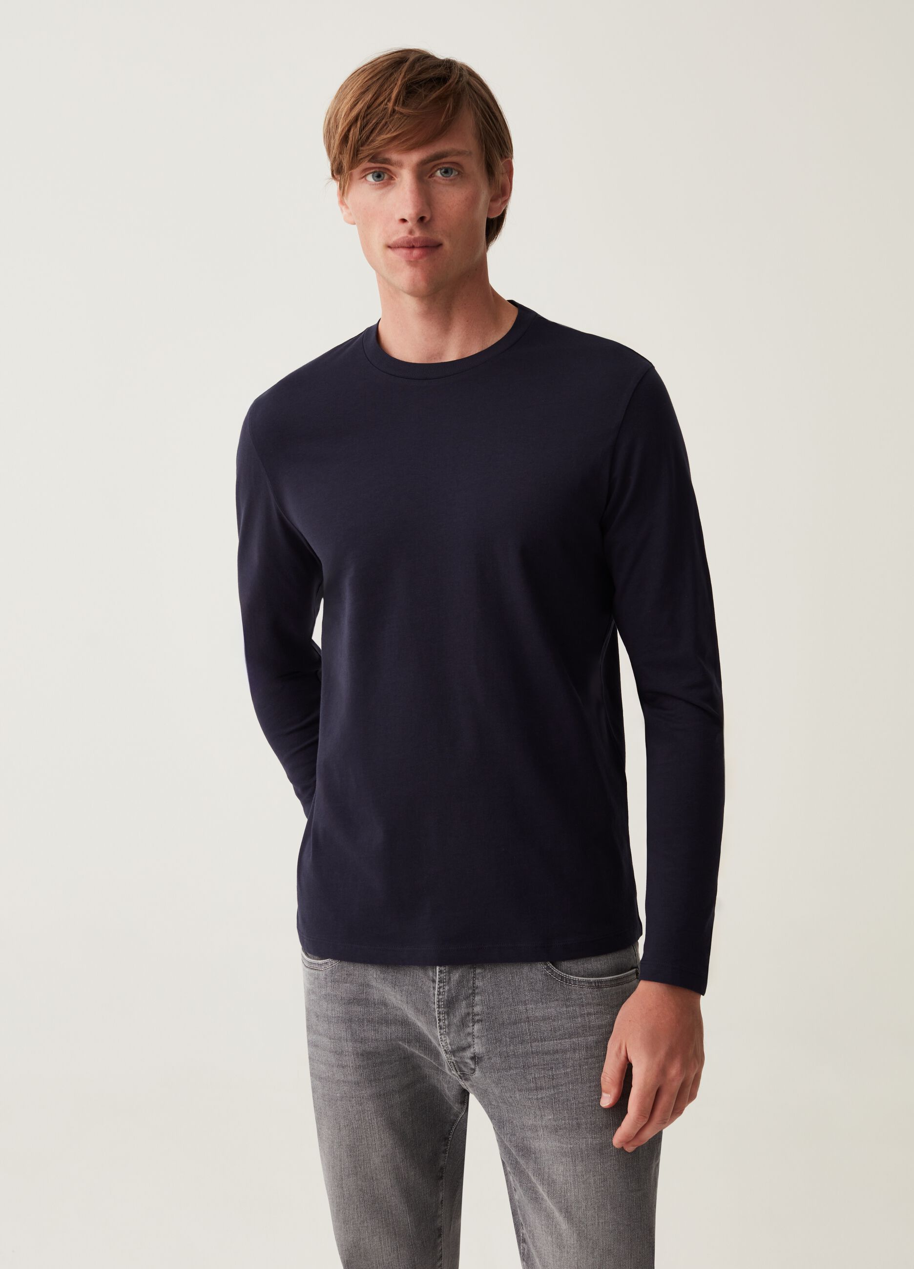 T-shirt girocollo a maniche lunghe_0