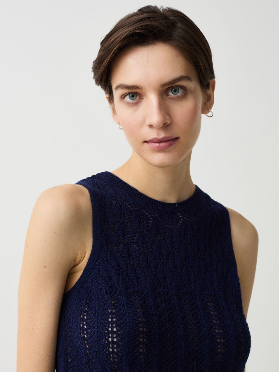 Tank top with crochet yoke and round neck_1