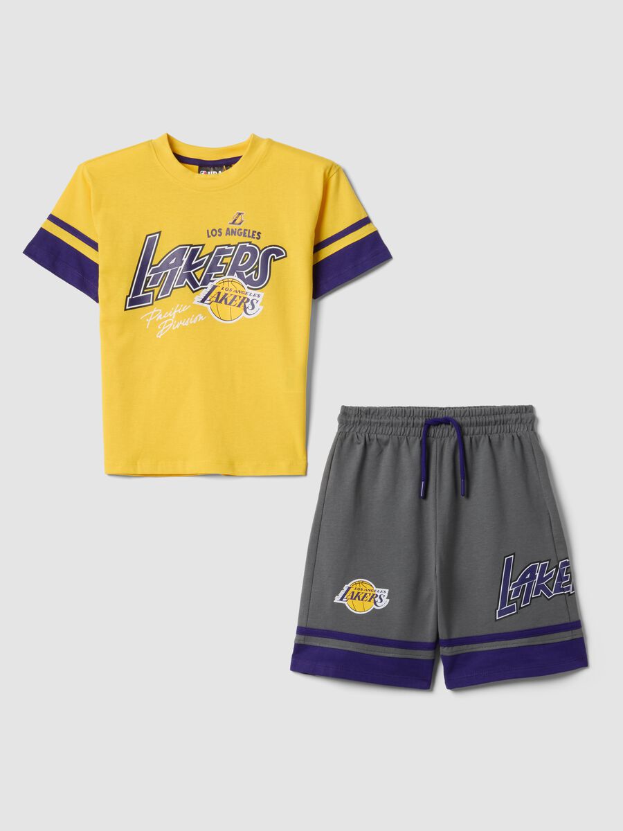 Completo giallo in puro cotone con t-shirt e shorts_0