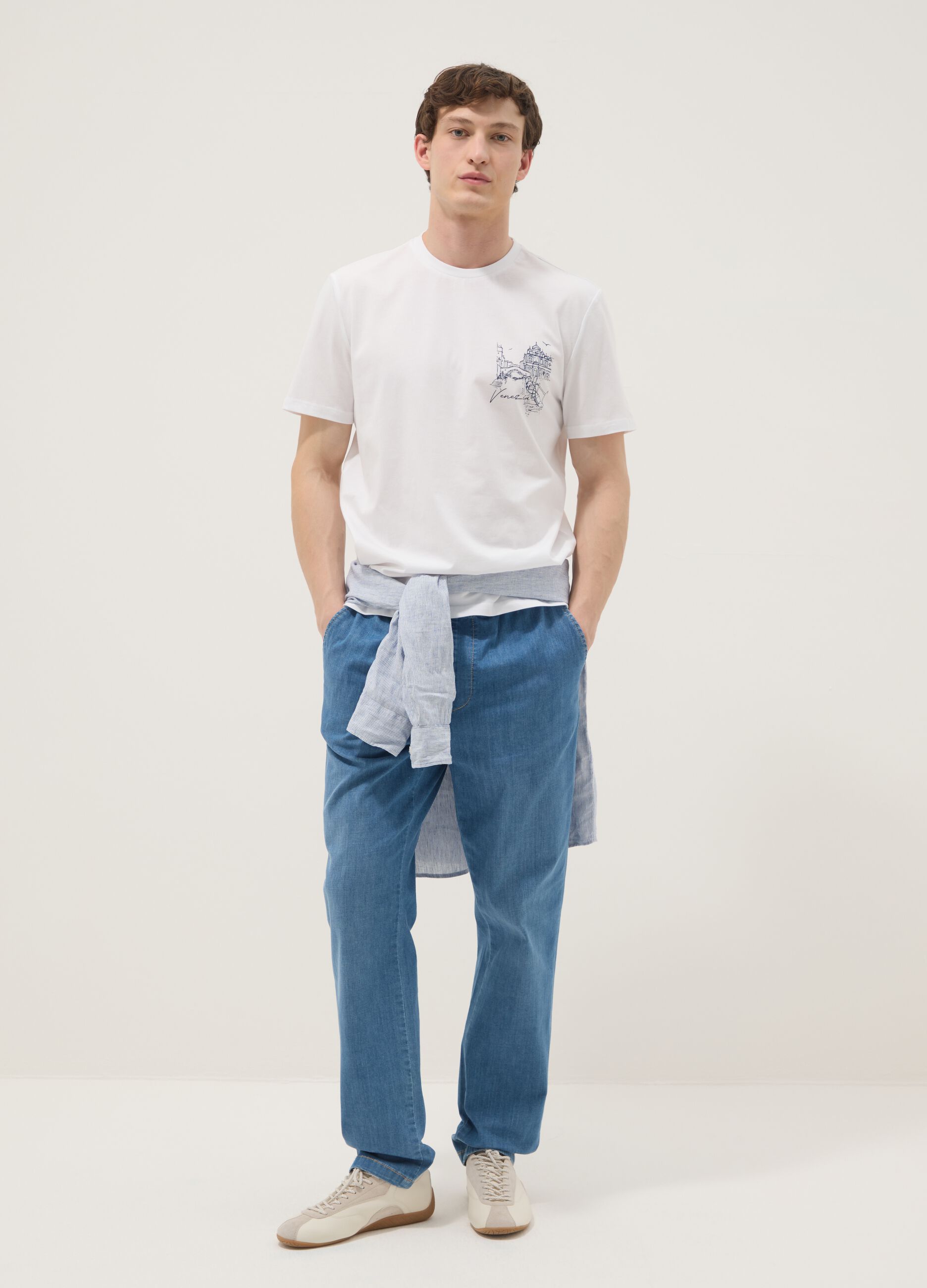 White pure cotton T-shirt with print, regular fit