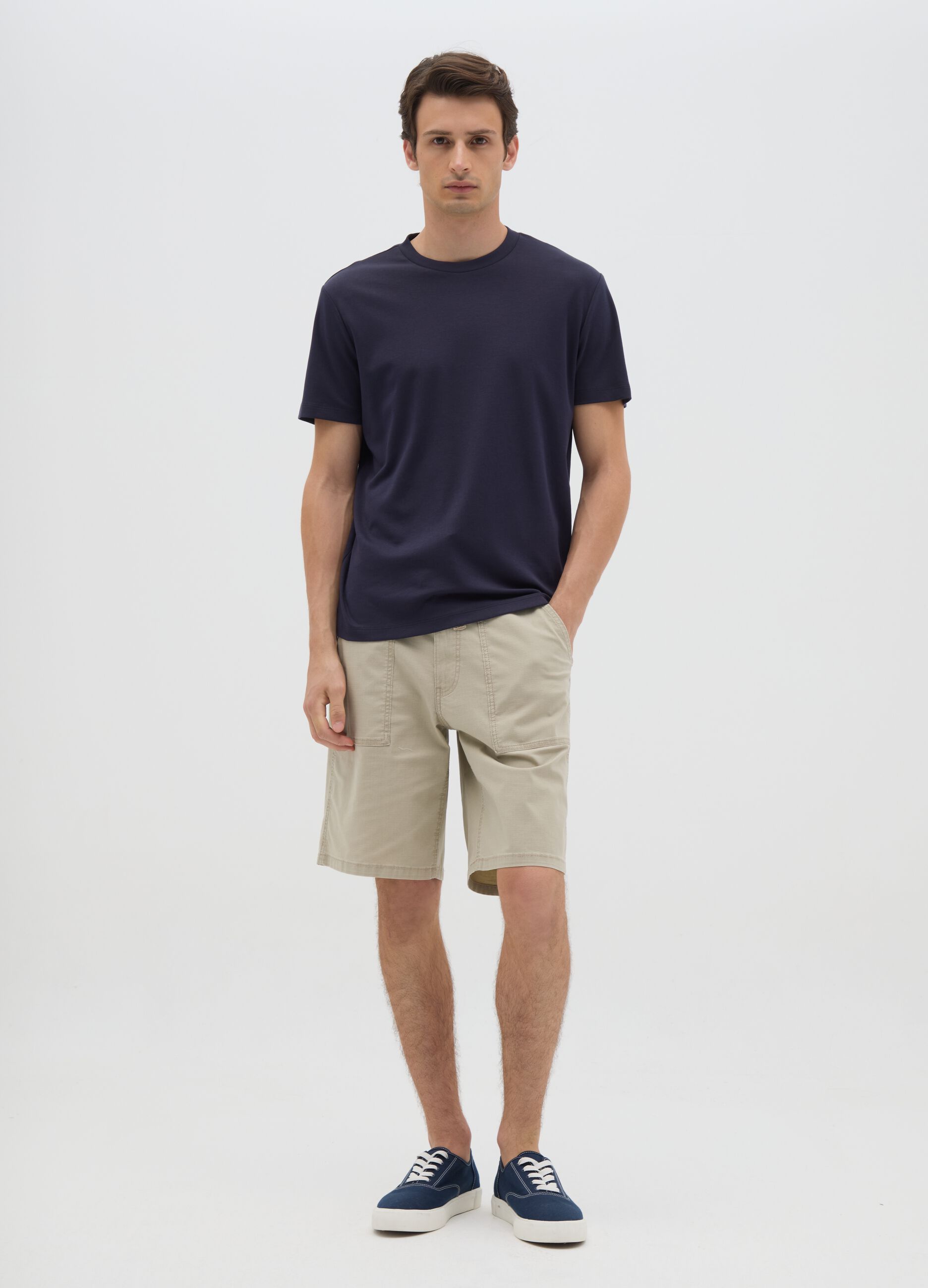 Men's regular fit beige cotton shorts