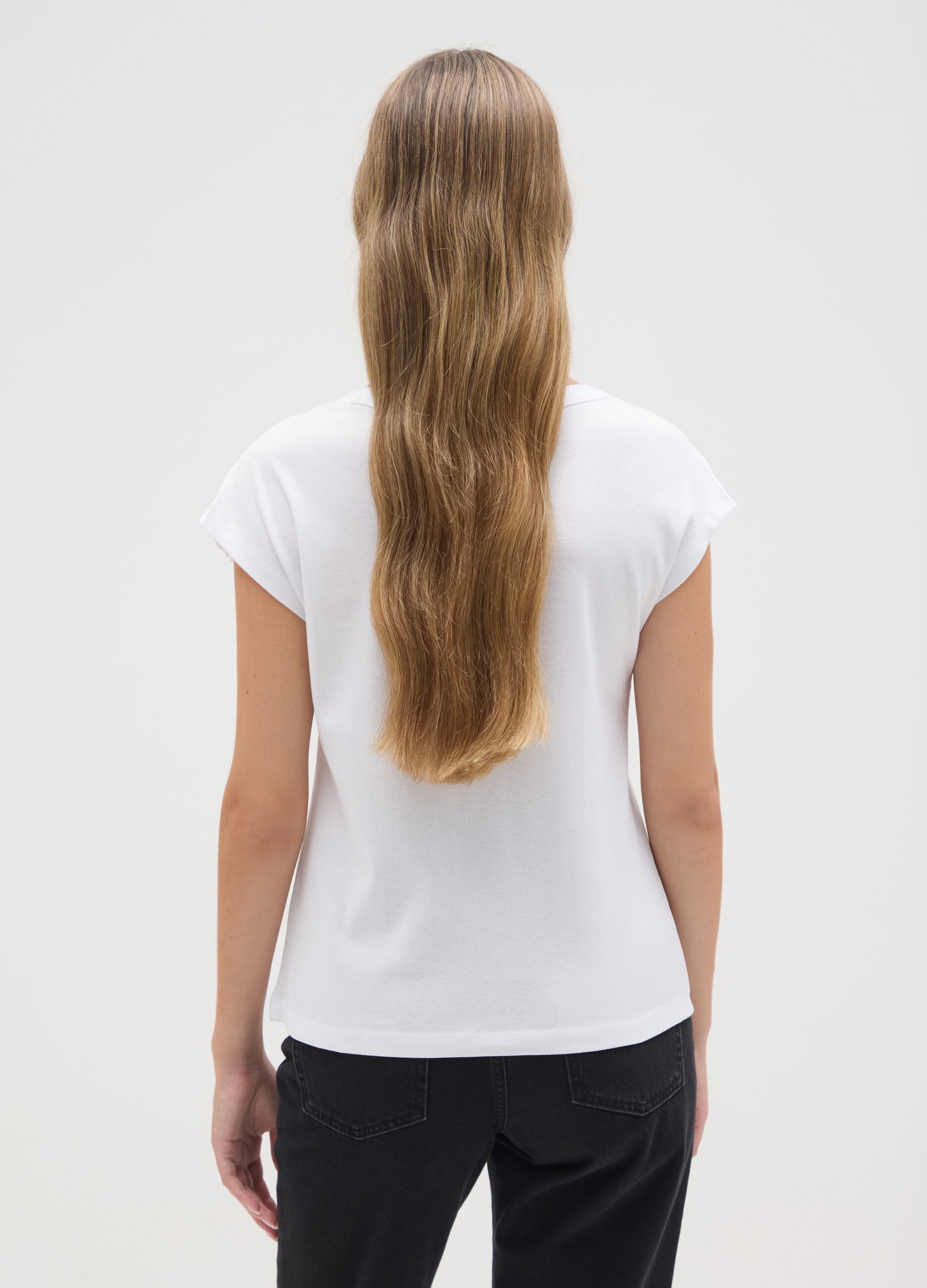 Women's white pure cotton regular fit T-shirt with lace