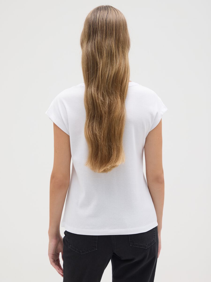 Women's white pure cotton regular fit T-shirt with lace_2
