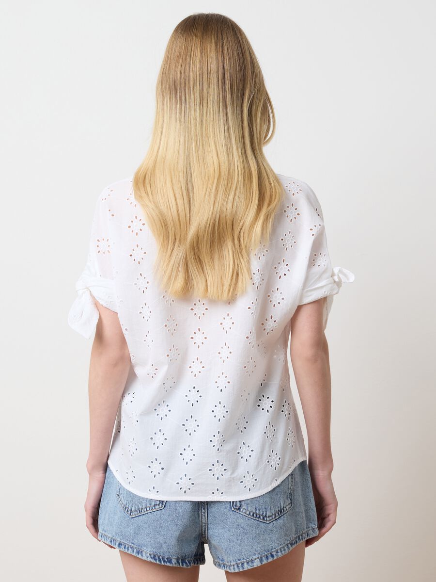 Women's White Pure Cotton Regular Fit Shirt_3
