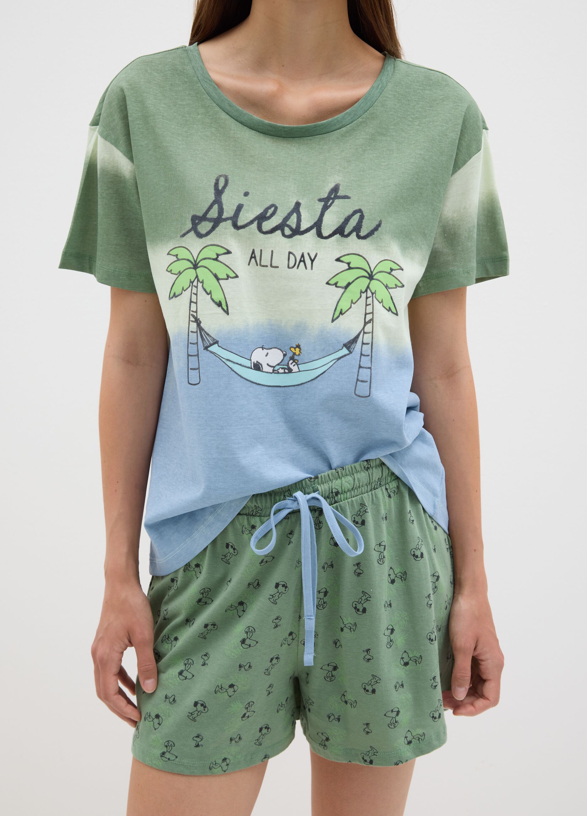 Women's pure cotton multicolour regular fit pyjamas with Snoopy print