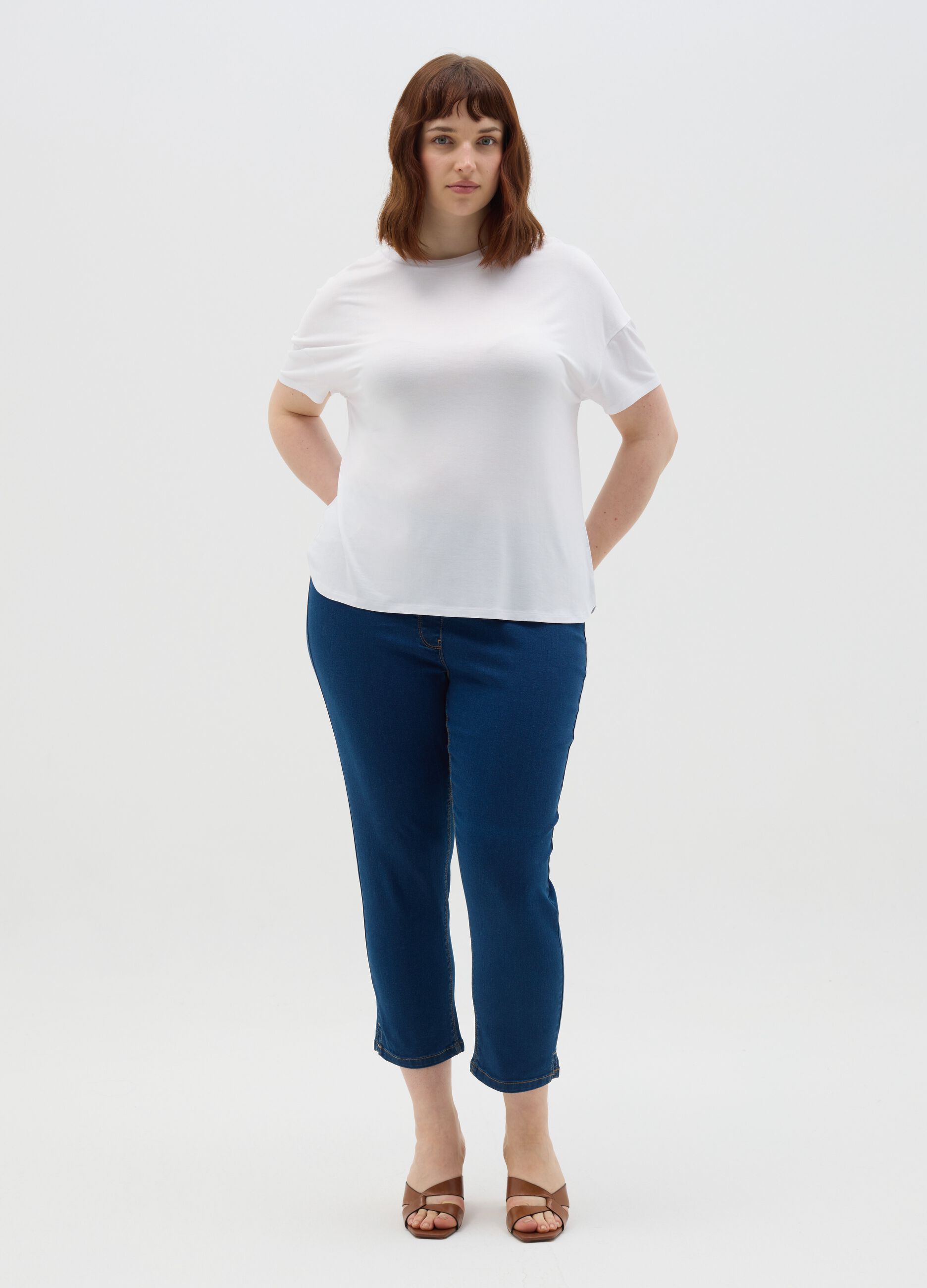 Women’s blue slim-fit jeans in mixed cotton blend