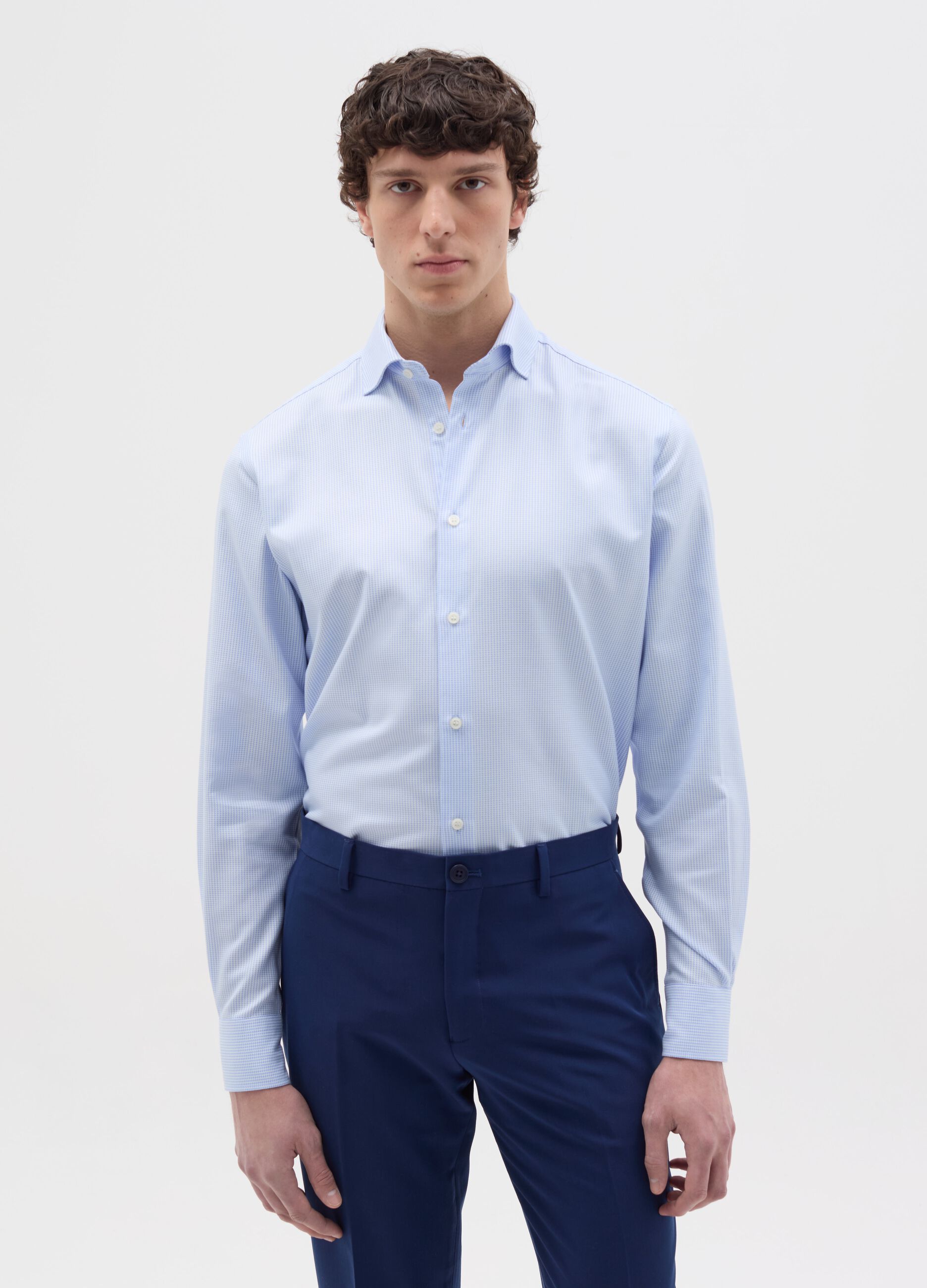 Regular-fit no-iron shirt with micro pattern