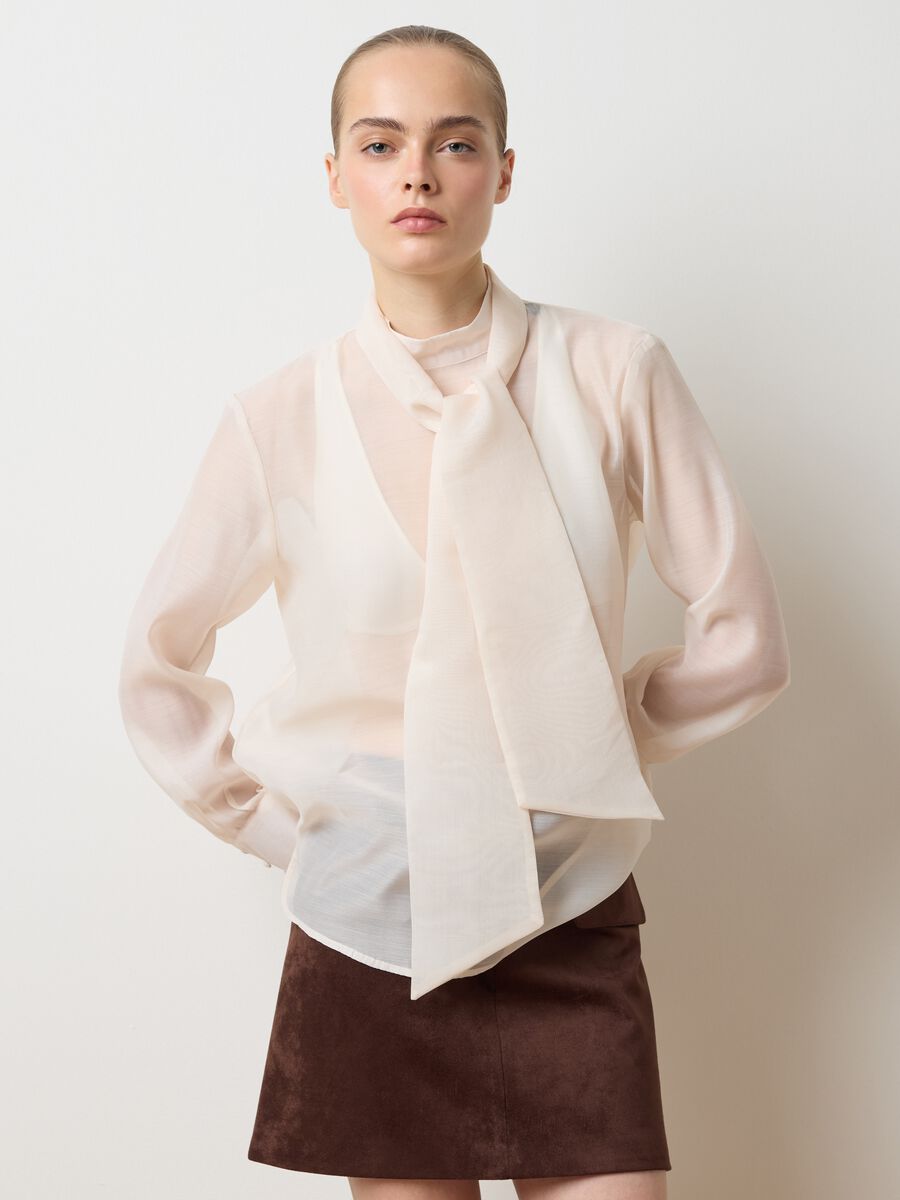 Camicia in organza bianca con fiocco regular fit_1