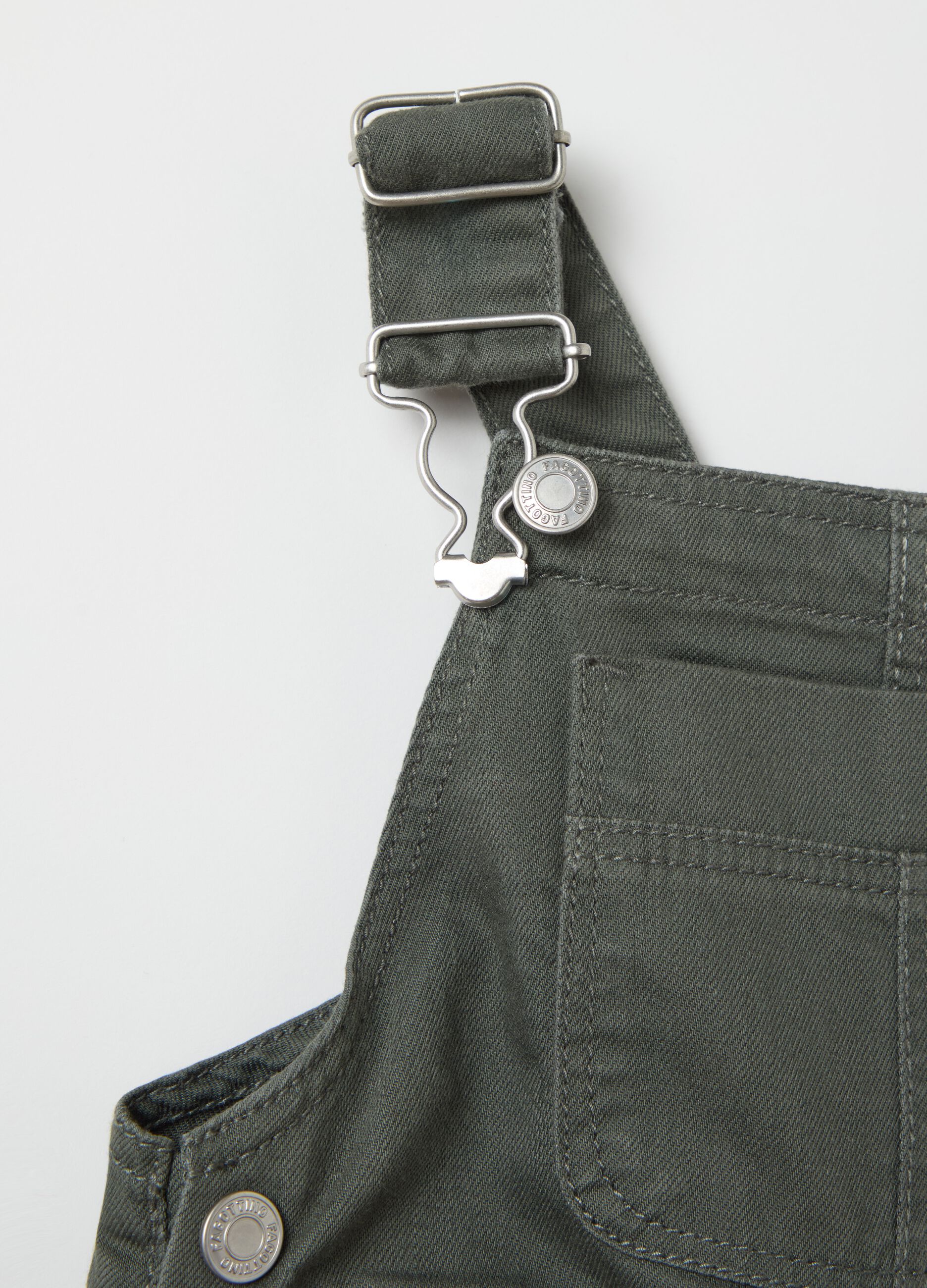 Cargo dungarees in cotton and Lyocell