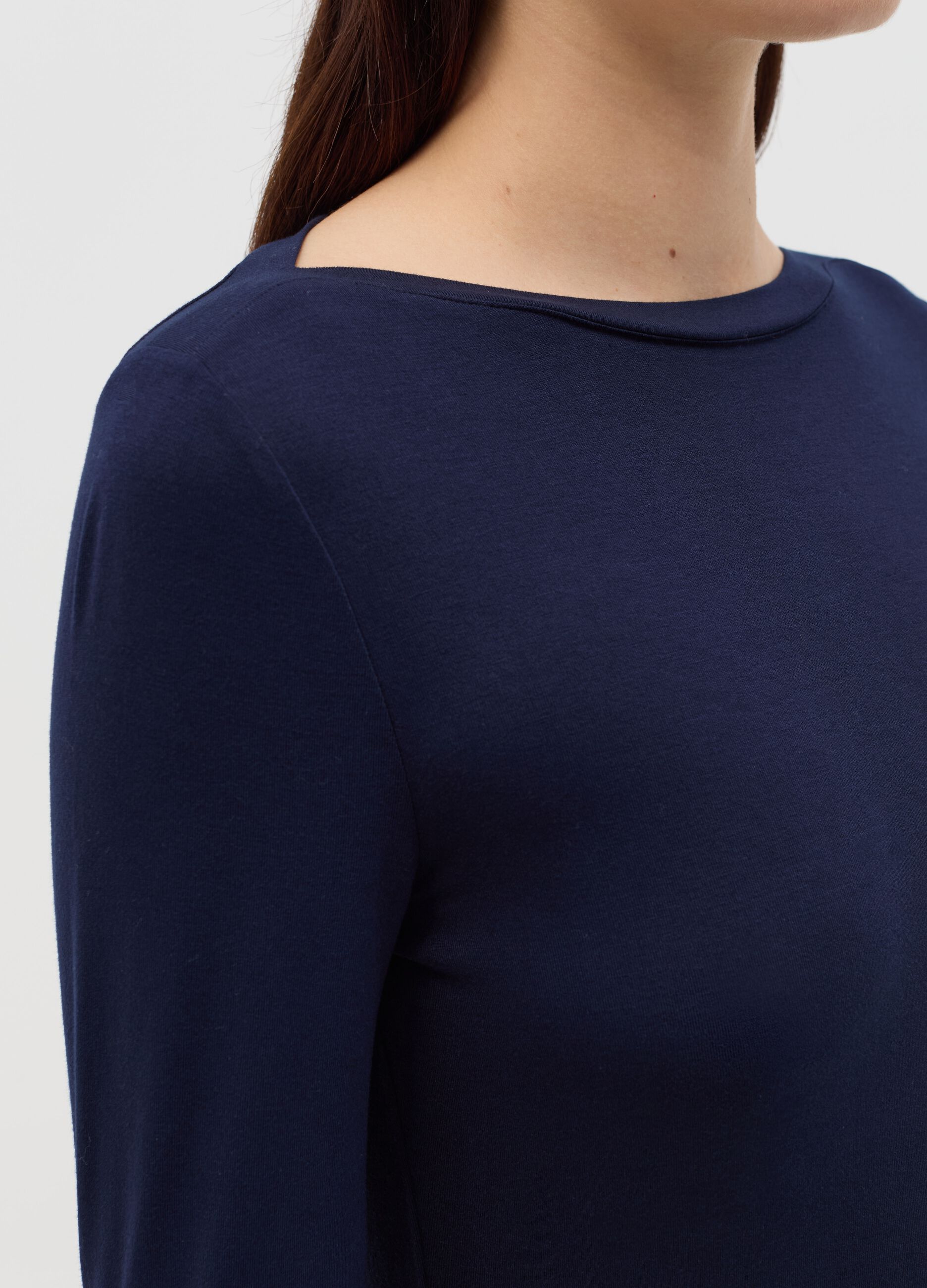 T-shirt with boat neck