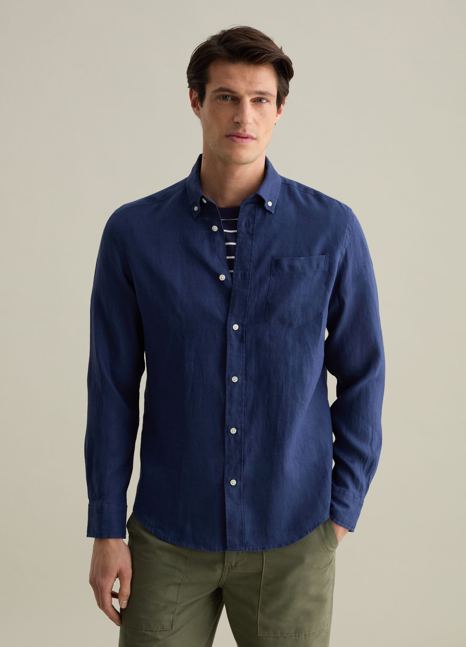 Button-down shirt in linen