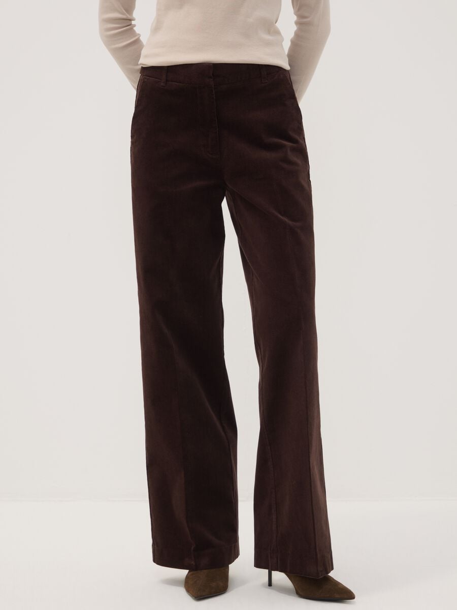 Pantaloni The Iconic Pants marroni in cotone elasticizzato a coste straight fit_1