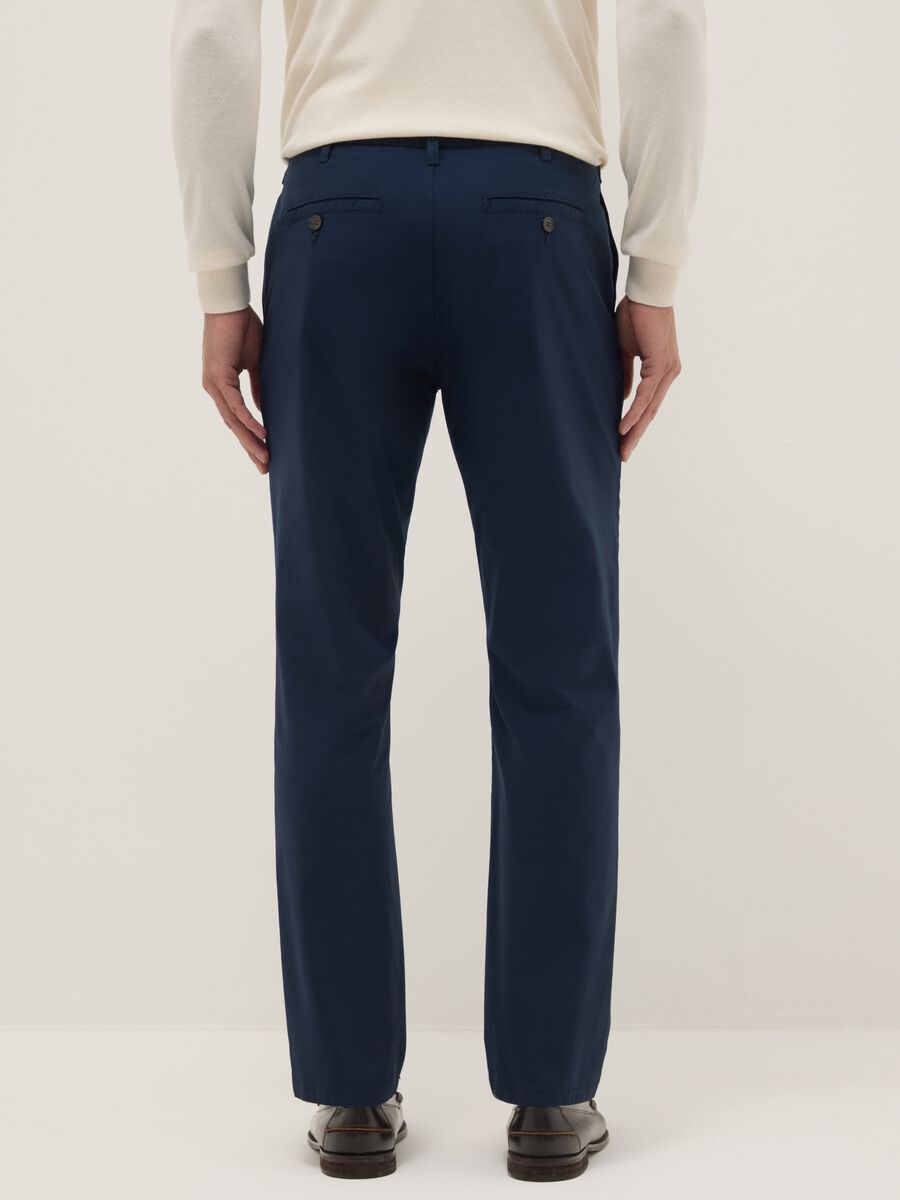 Pantaloni chino in cotone elasticizzato blu regular fit_2