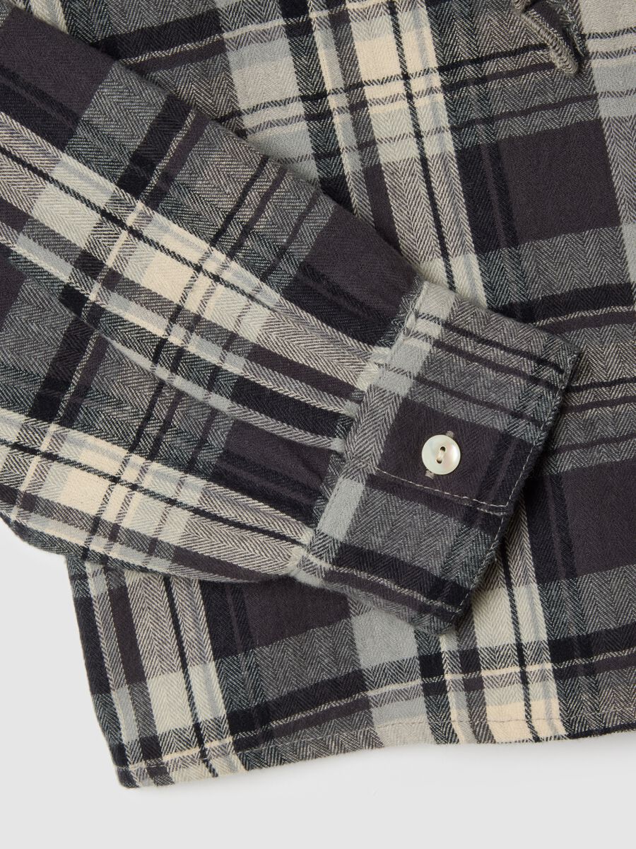 Multicolour pure cotton checked shirt with ruffles_5