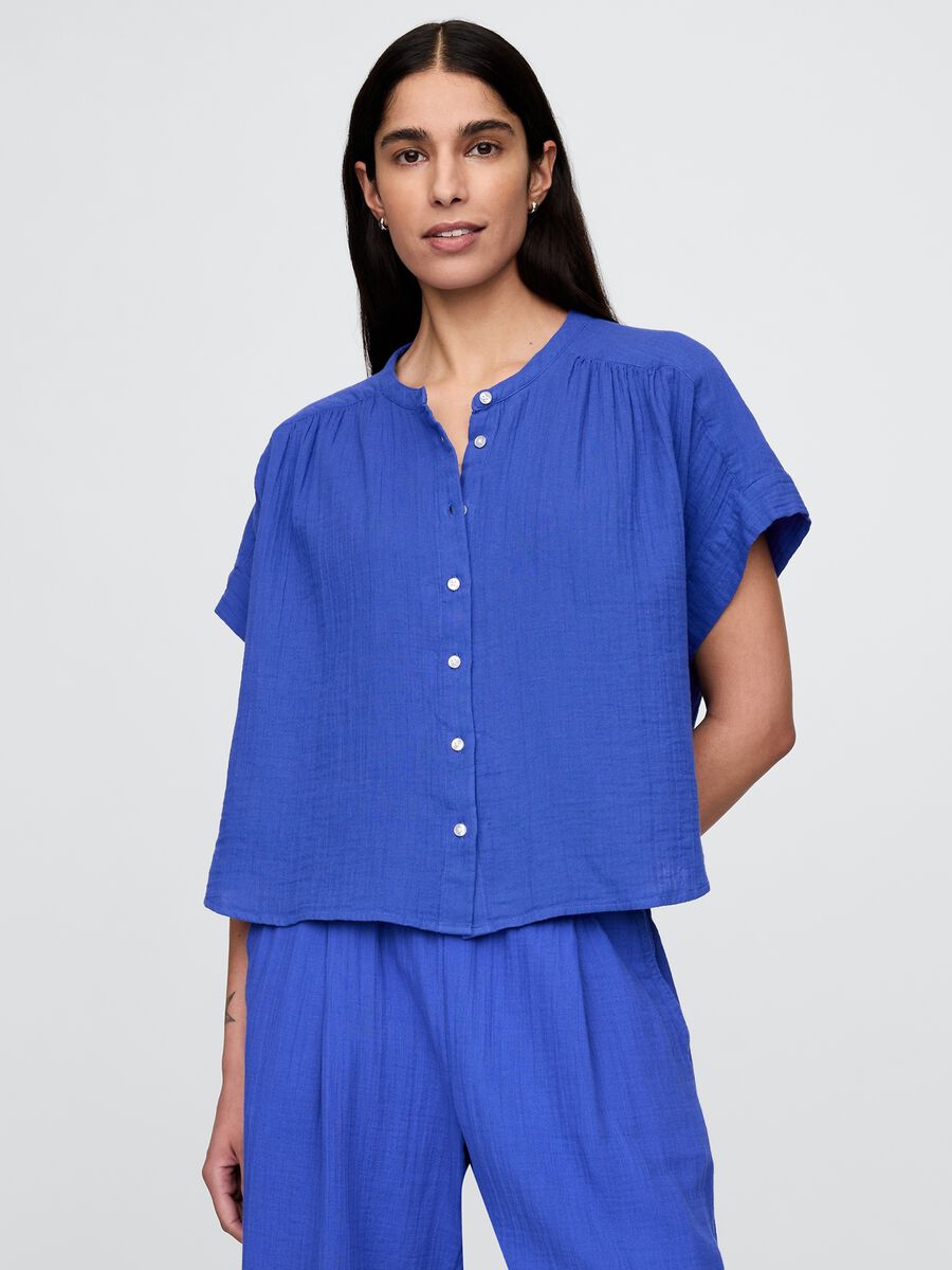 Blusa blu in misto cotone e viscosa con maniche corte_0