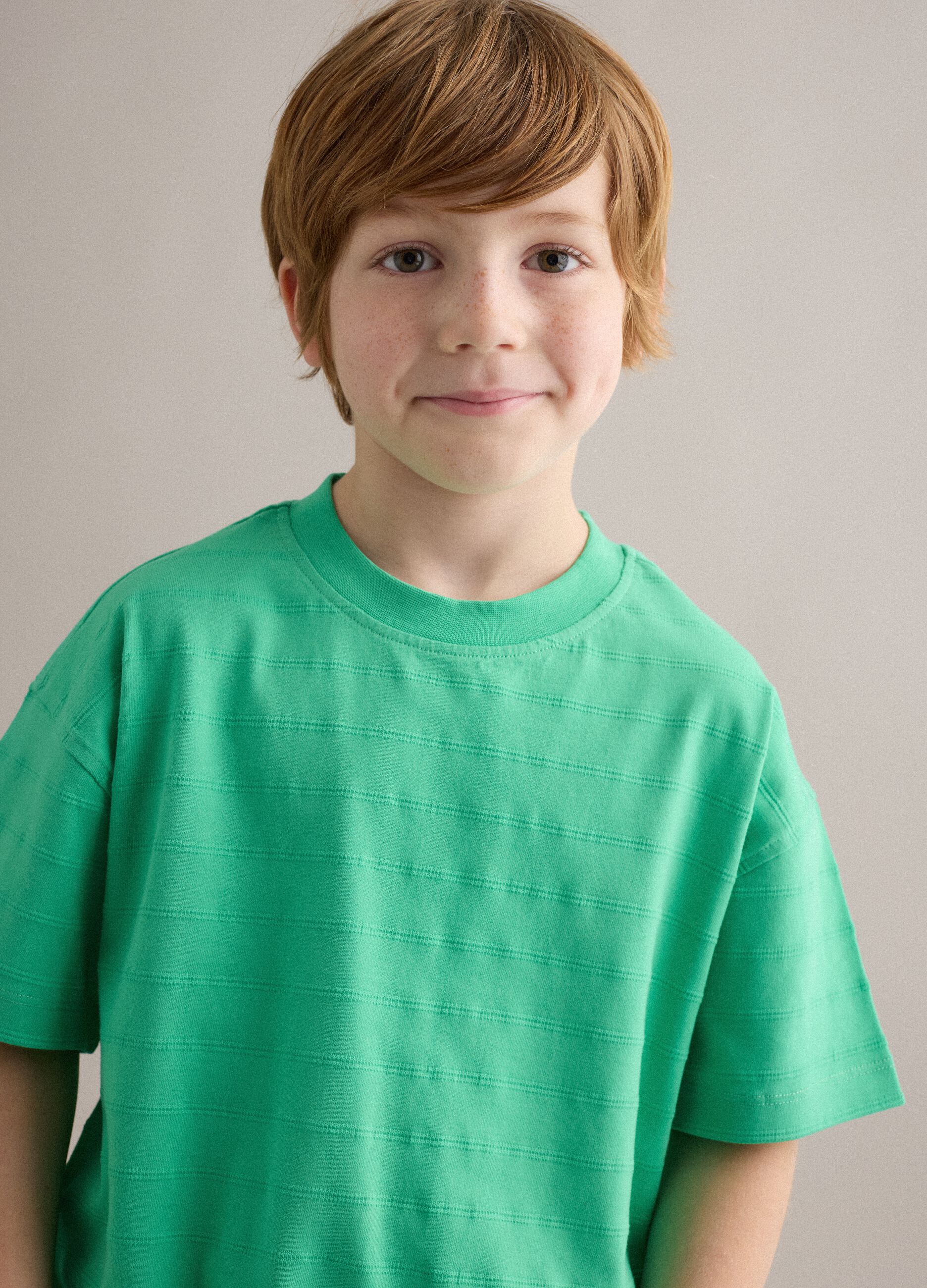 T-shirt in puro cotone verde da bambino regular fit