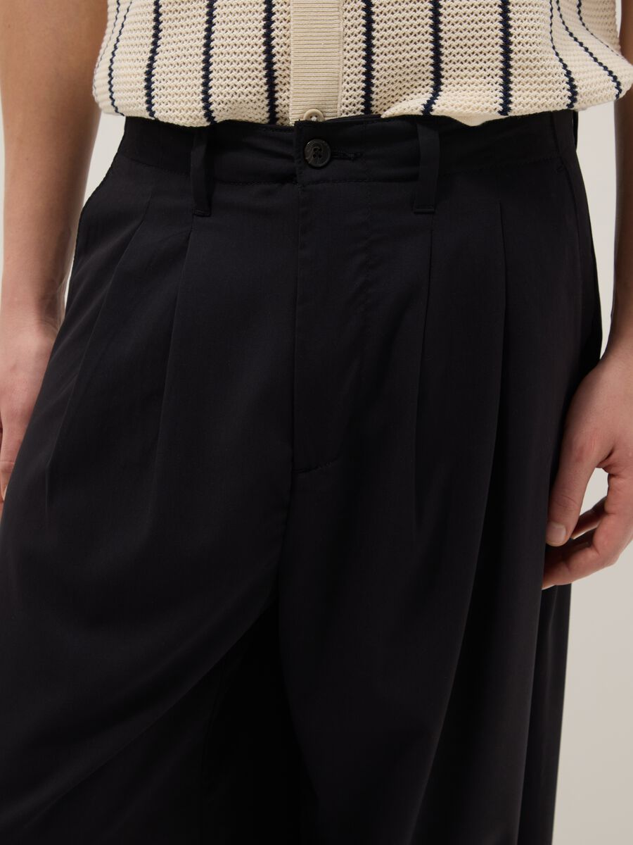 Pantaloni chino neri in viscosa elasticizzati regular fit_4