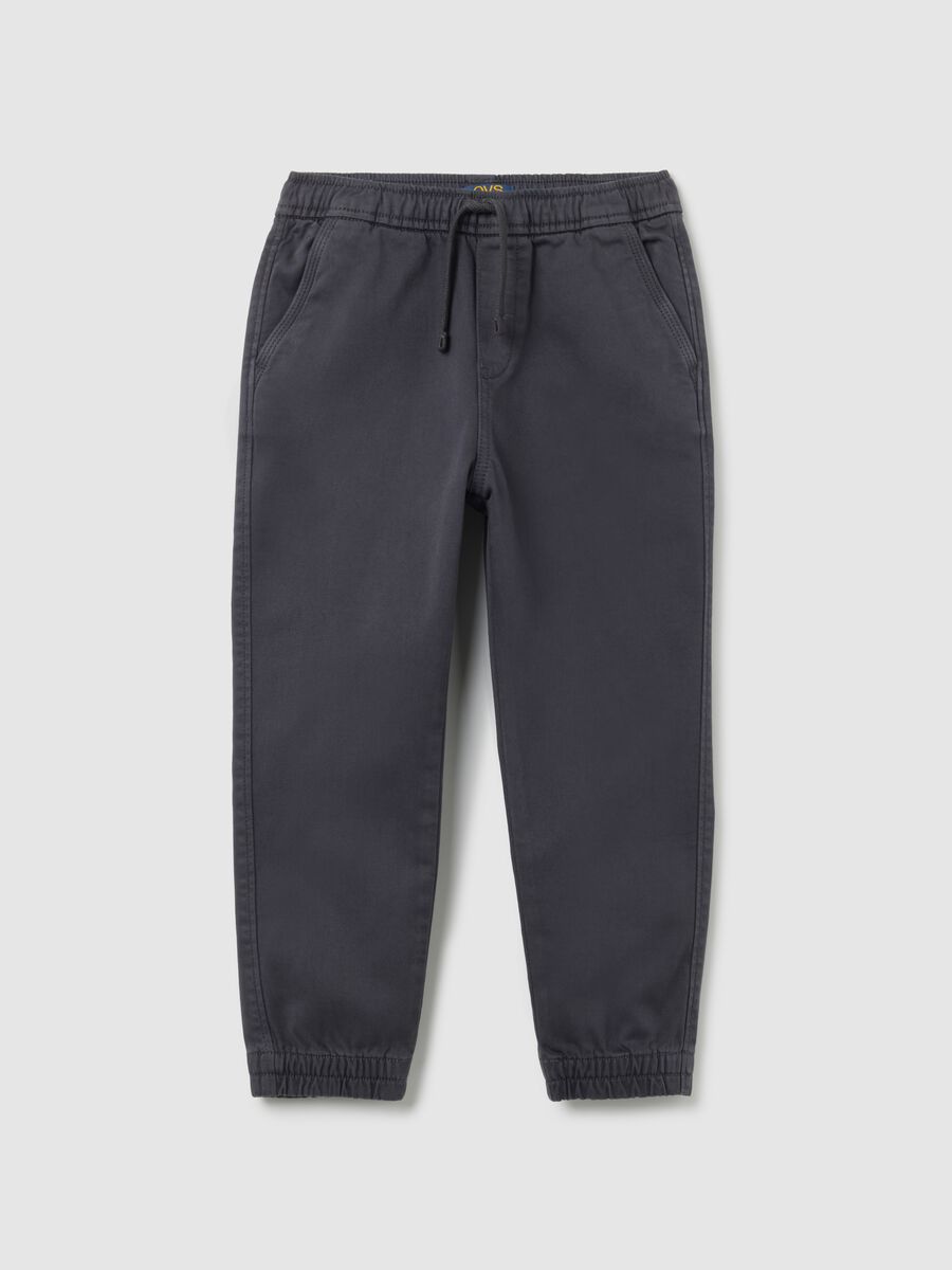 Pantaloni da bambino in cotone elasticizzato nero regular fit_0