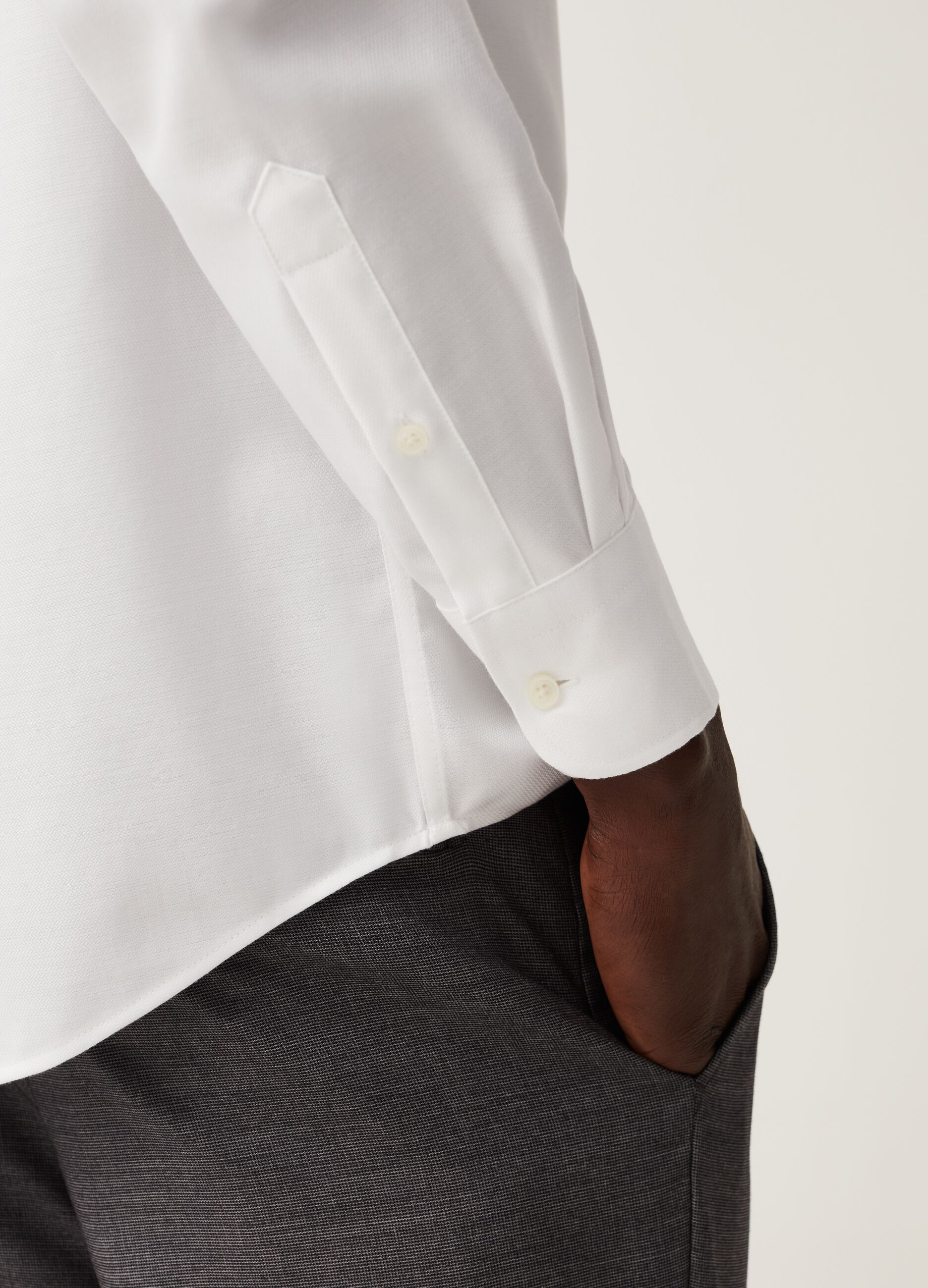 Camicia regular fit in cotone piquet no stiro