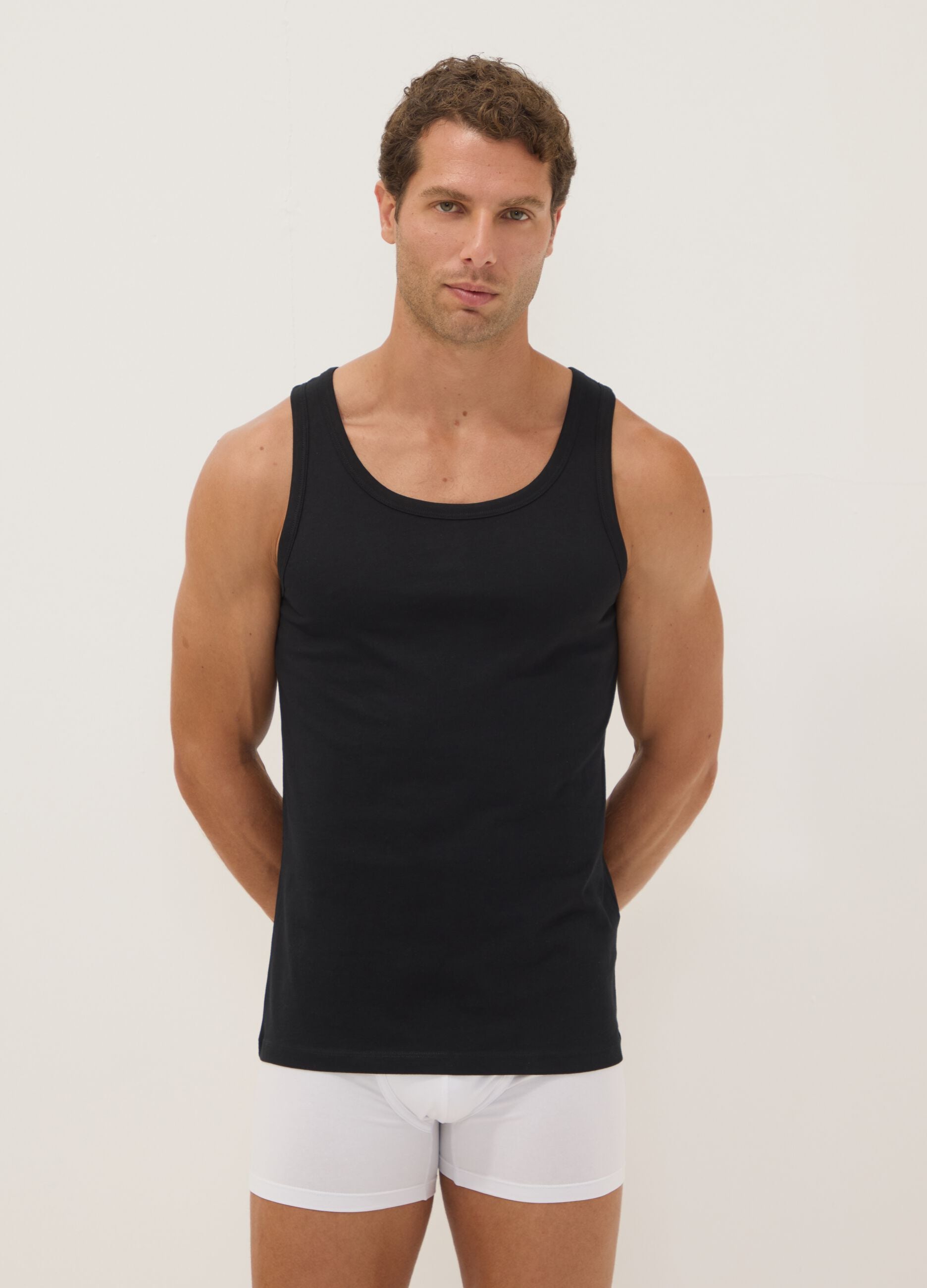 3-pack of blue organic cotton vests