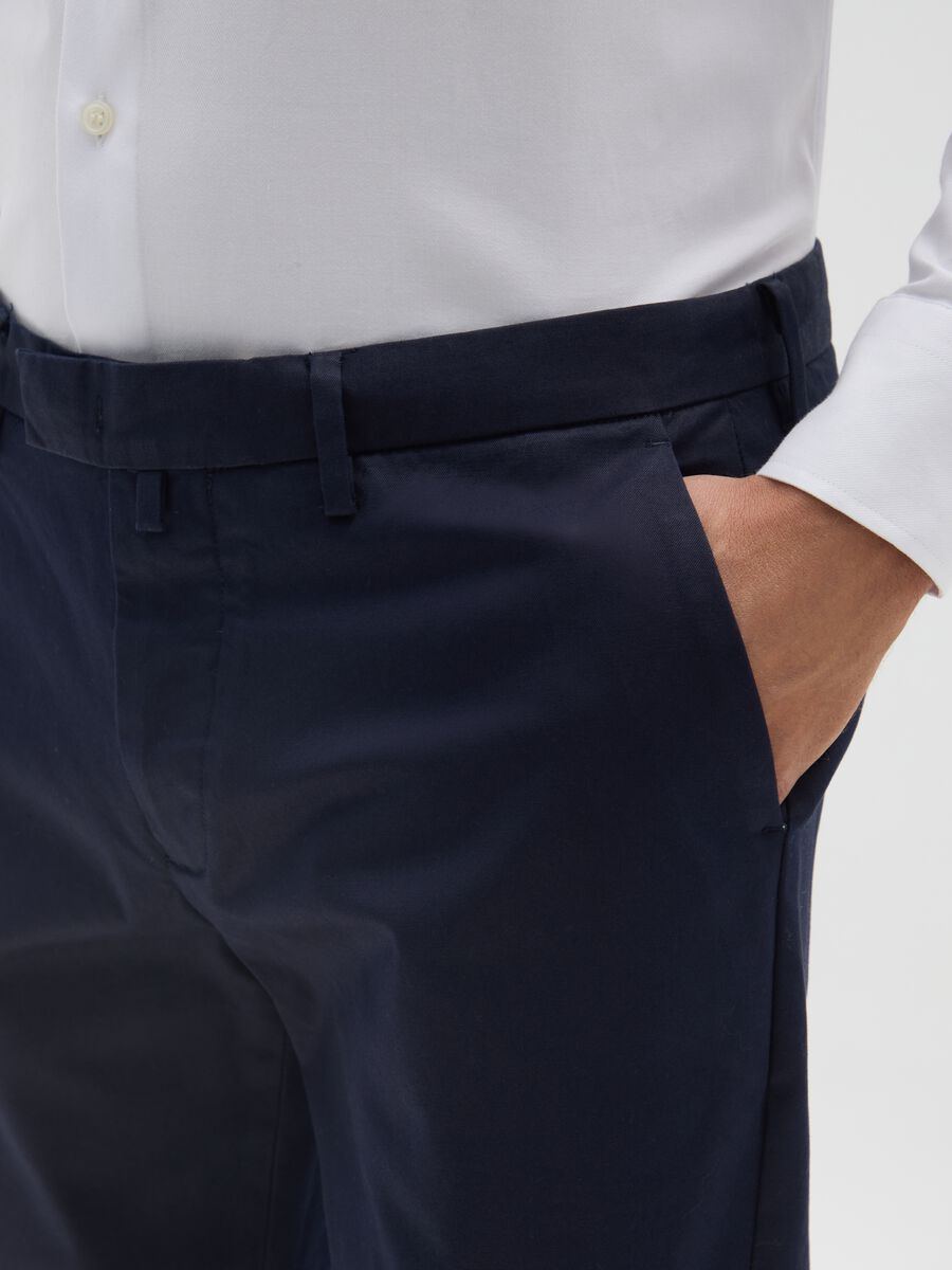 Pantaloni in cotone elasticizzato blu slim fit_3