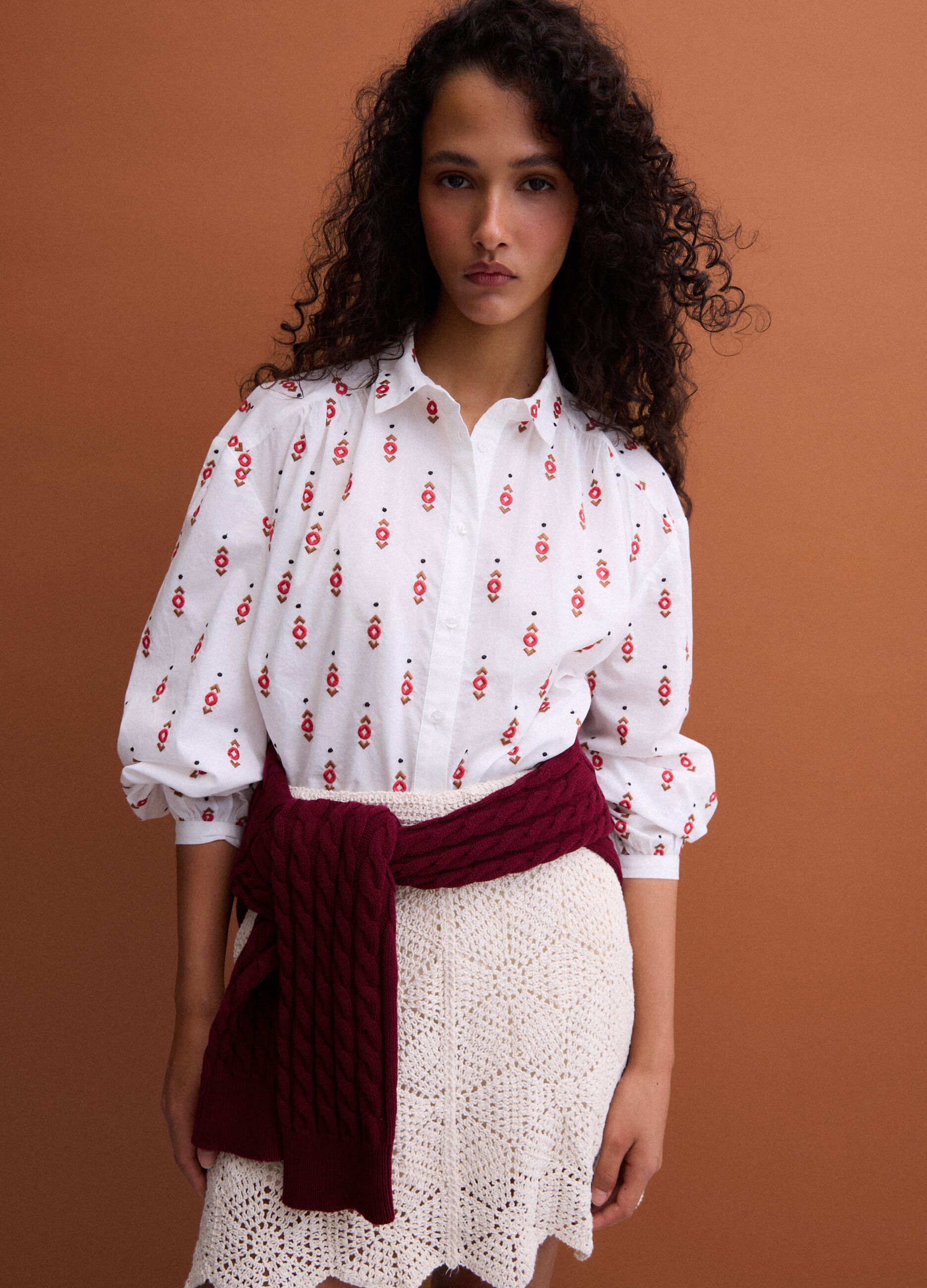 White pure cotton embroidered-pattern shirt, regular fit