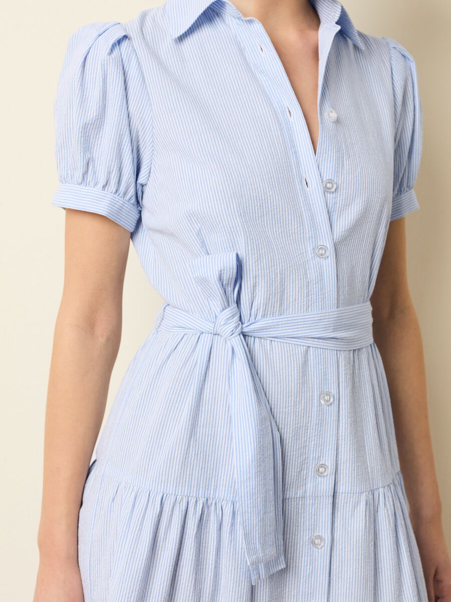 Flounced shirt dress with thin stripes_3