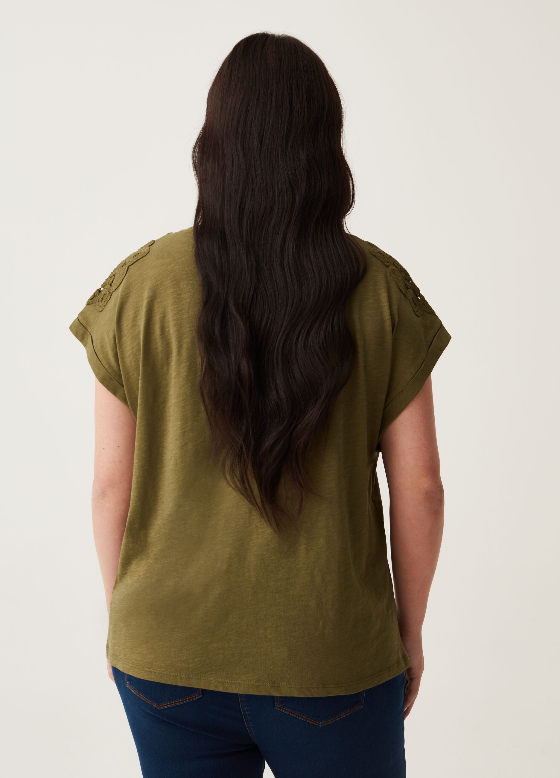T-shirt con inserti crochet Curvy MYA_2