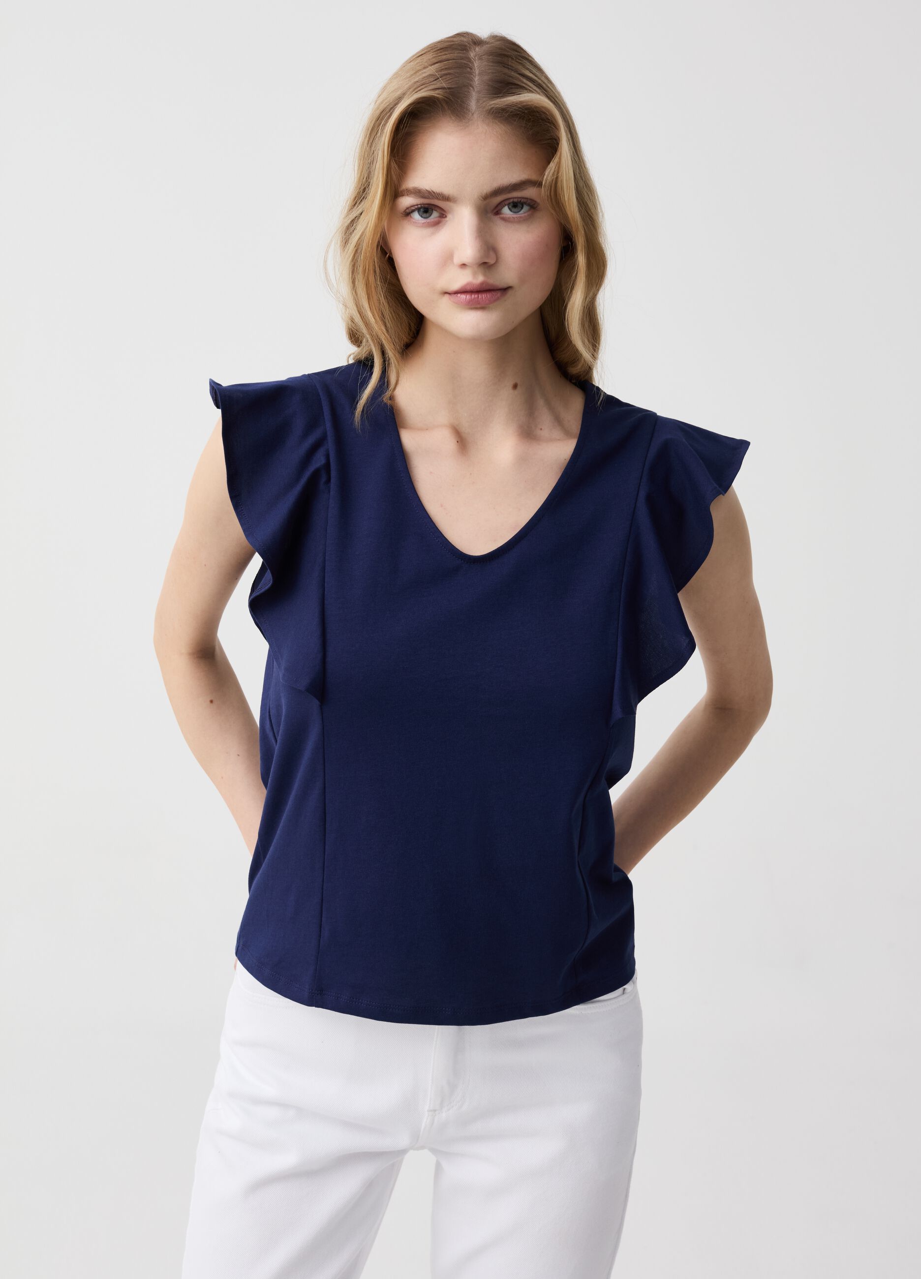 Sleeveless T-shirt with V neck and flounce