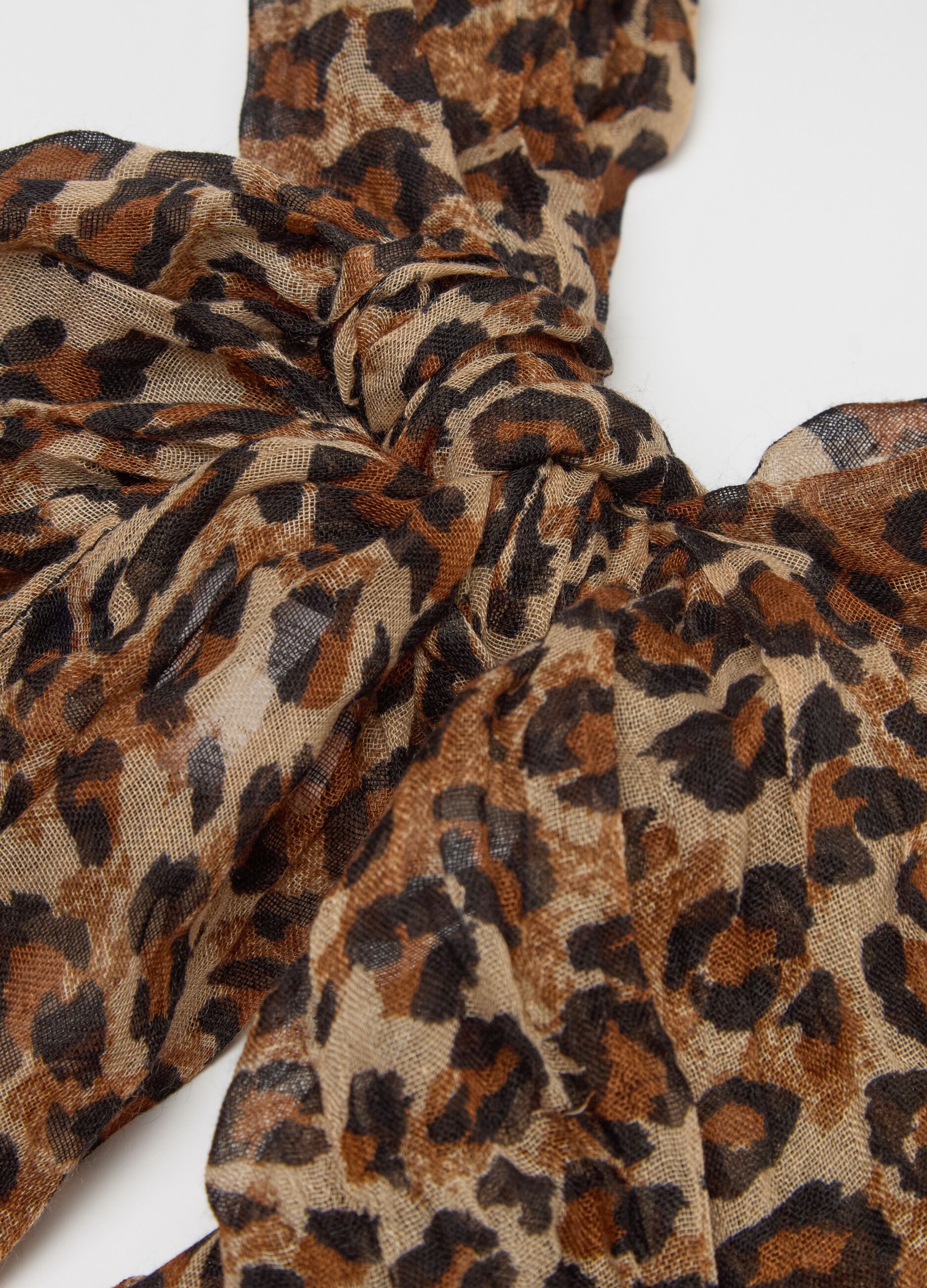 Crinkle-effect speckled pashmina