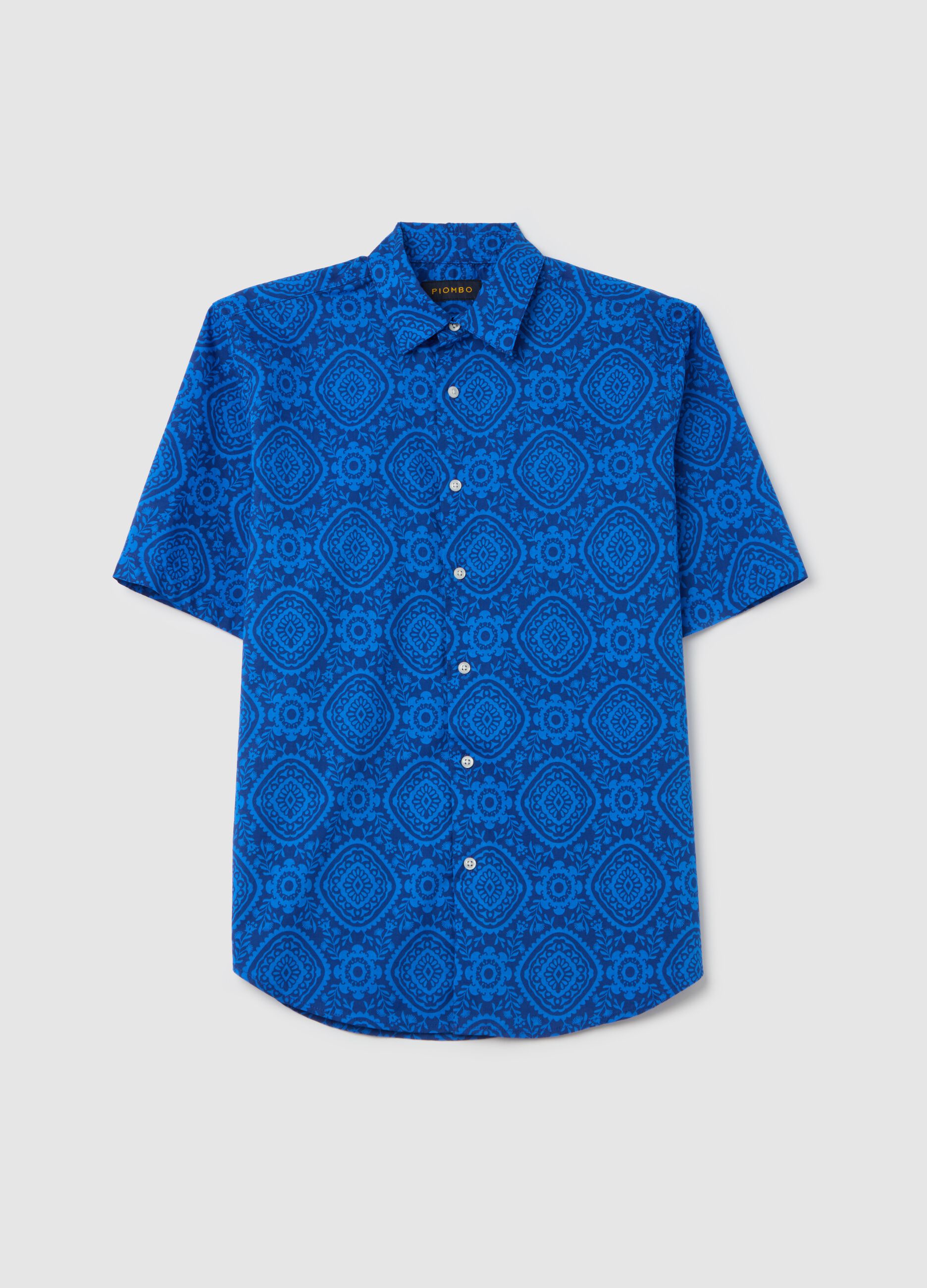 Short-sleeved shirt with print