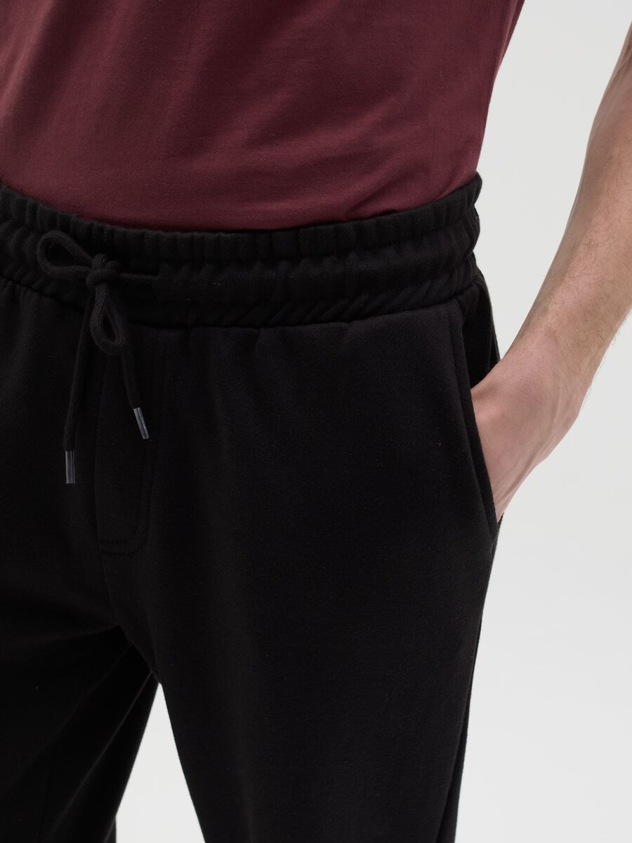 Essential fleece joggers with drawstring_2