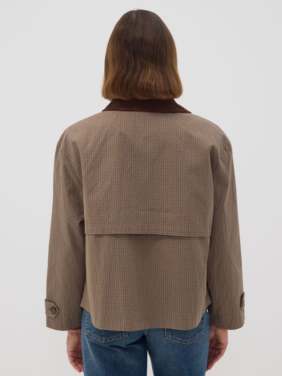 Giacca marrone in misto cotone con colletto a contrasto regular fit_3