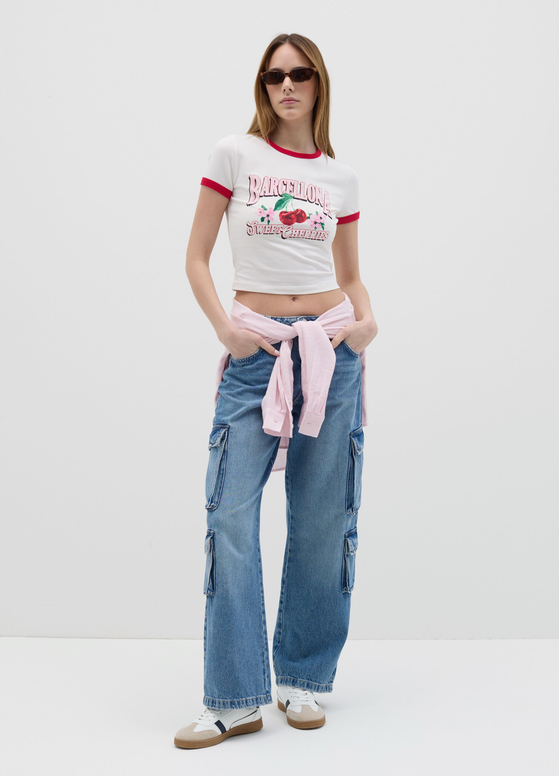 T-shirt with contrasting edging and print