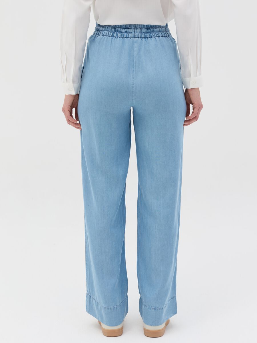 Relaxed-fit trousers in Lyocell_3