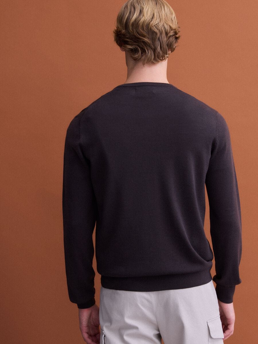 Brown pure merino wool crew-neck jumper, regular fit_3