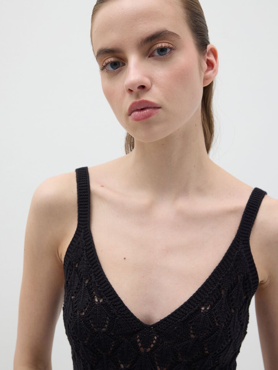 Black knitted vest in pure cotton_2
