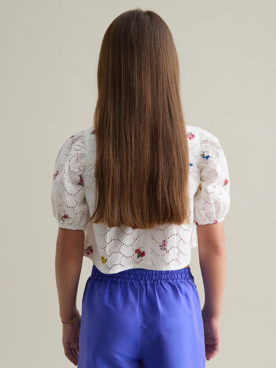 White broderie anglaise blouse with flowers_1