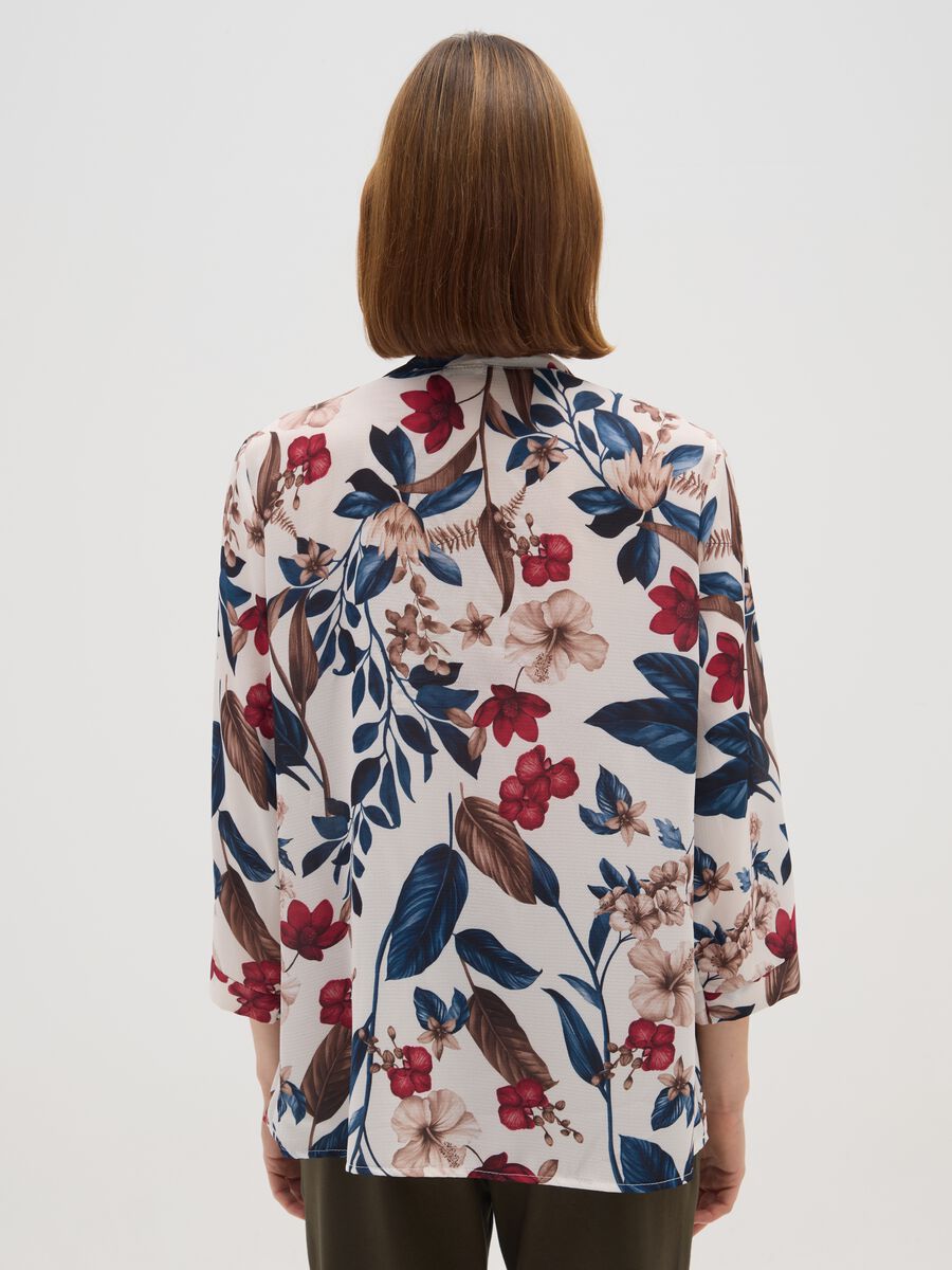 Multicolour Regular Fit Blouse with Flowers_2