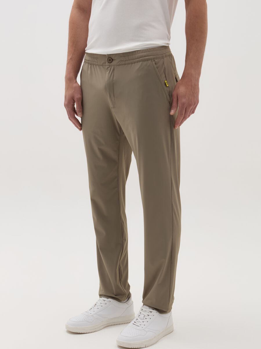 Chino joggers in technical fabric_1