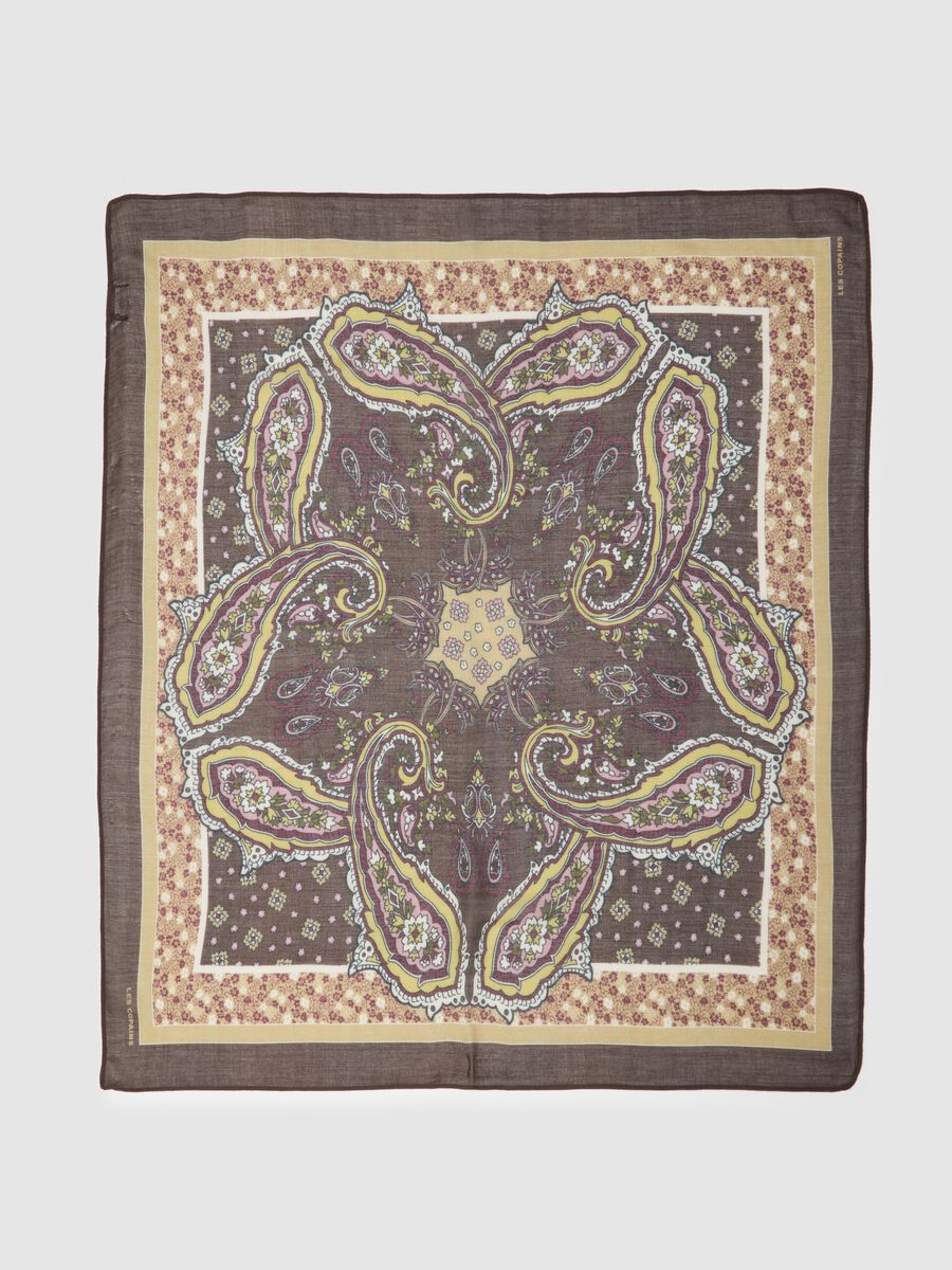Multicolour Scarf with Floral Details_2