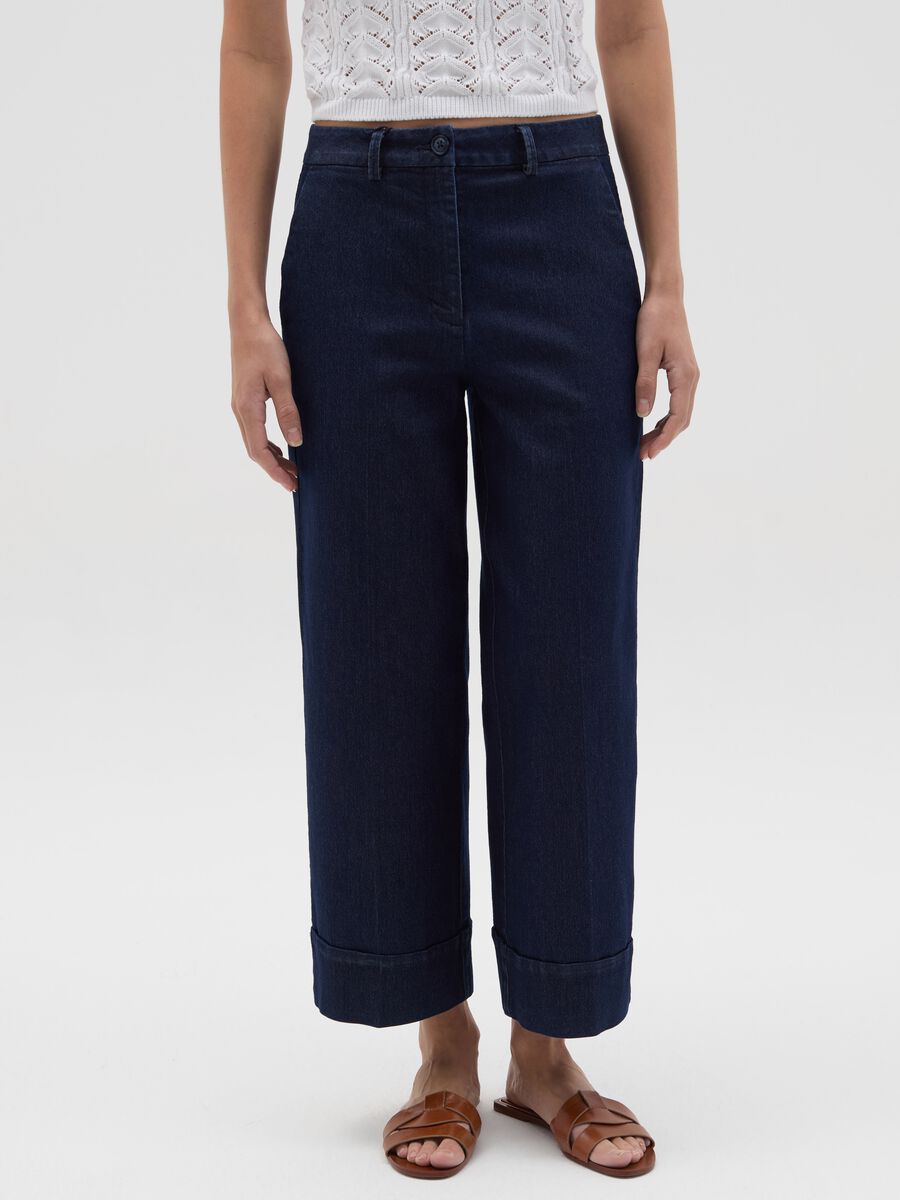 Pantalone fluido culotte in denim con risvolti_1