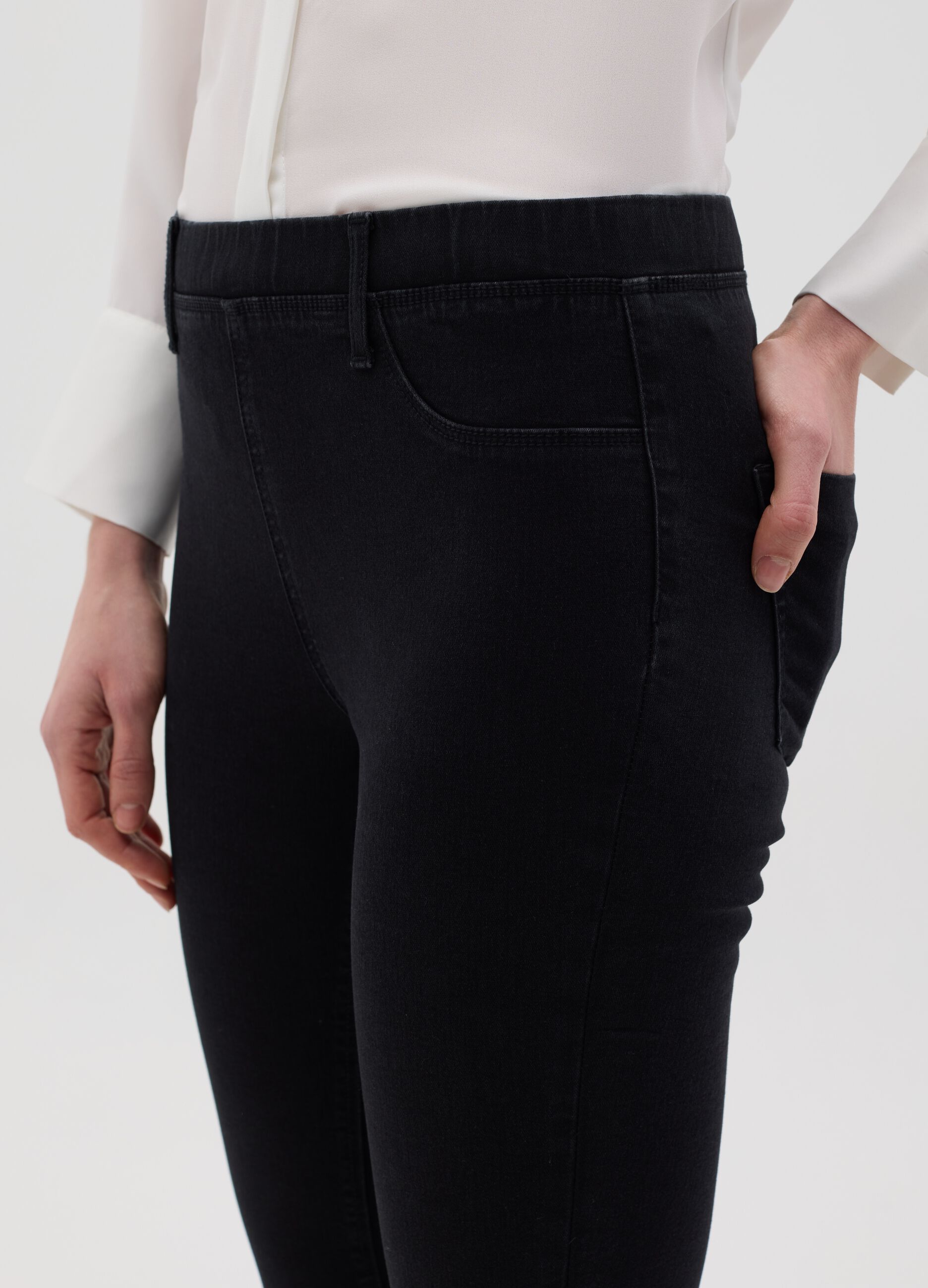 Jeans da donna in misto cotone nero skinny fit