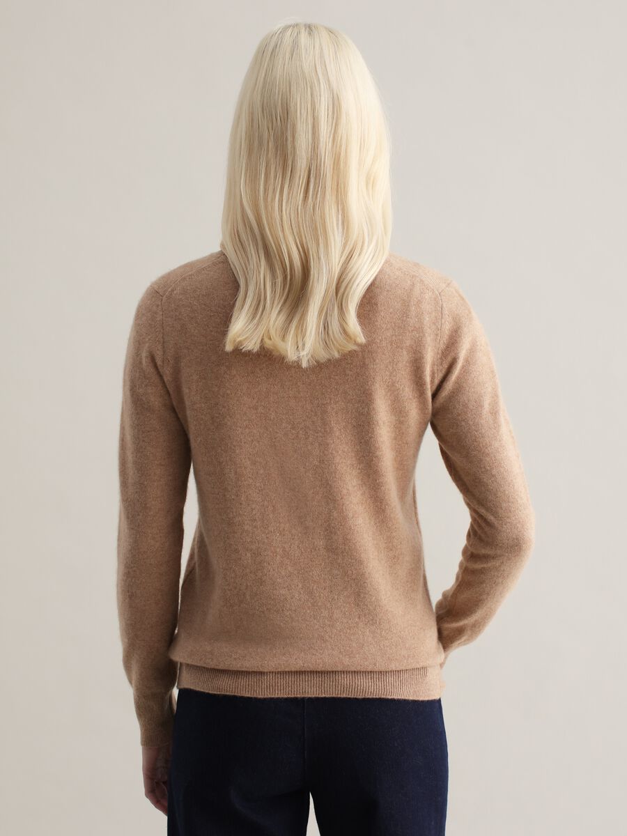 Cashmere pullover with round neck_3