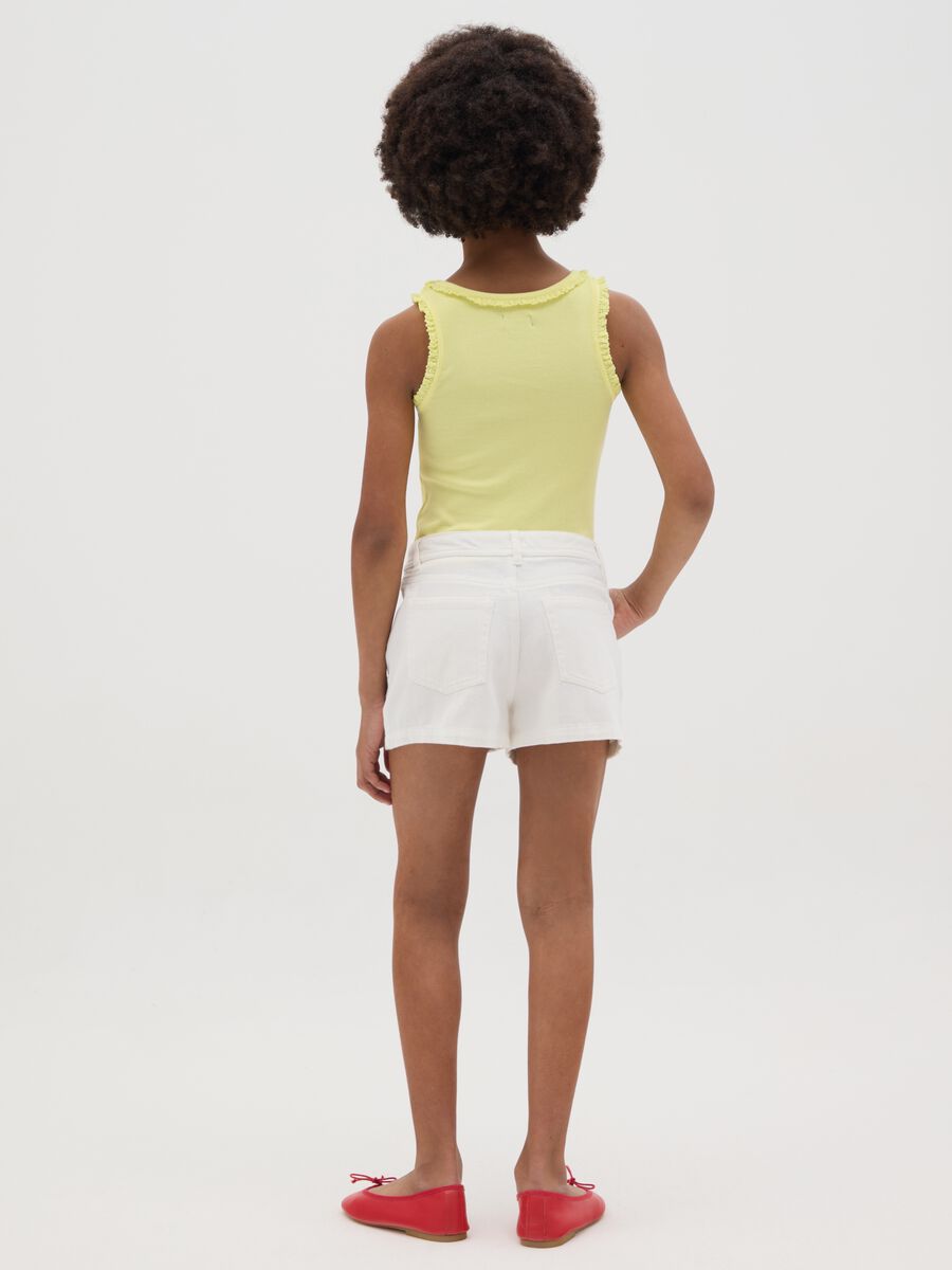 Girls' white pure cotton shorts regular fit_2
