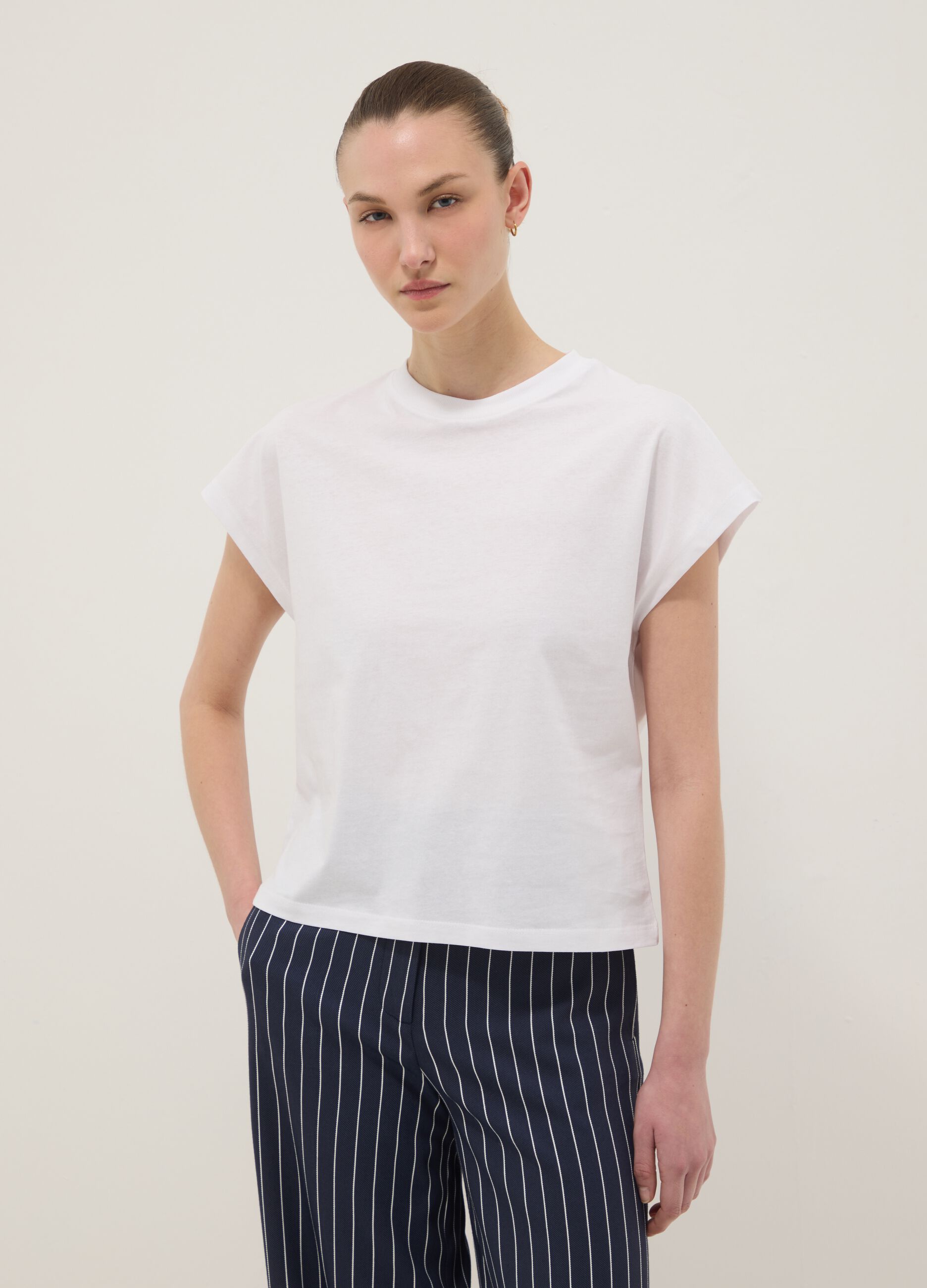 White short-sleeve fitted pure cotton T-shirt