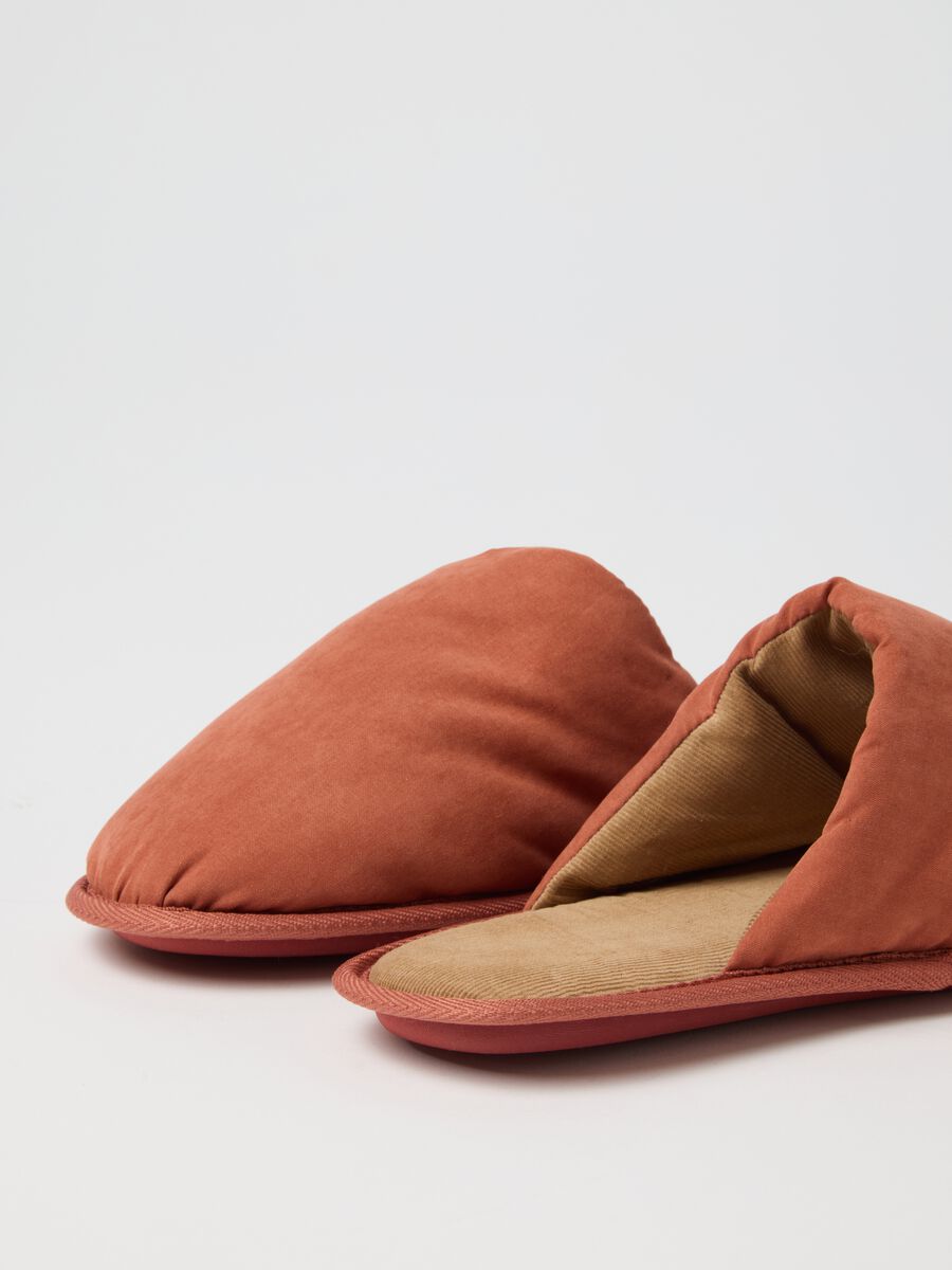 Pantofole in arancione_2